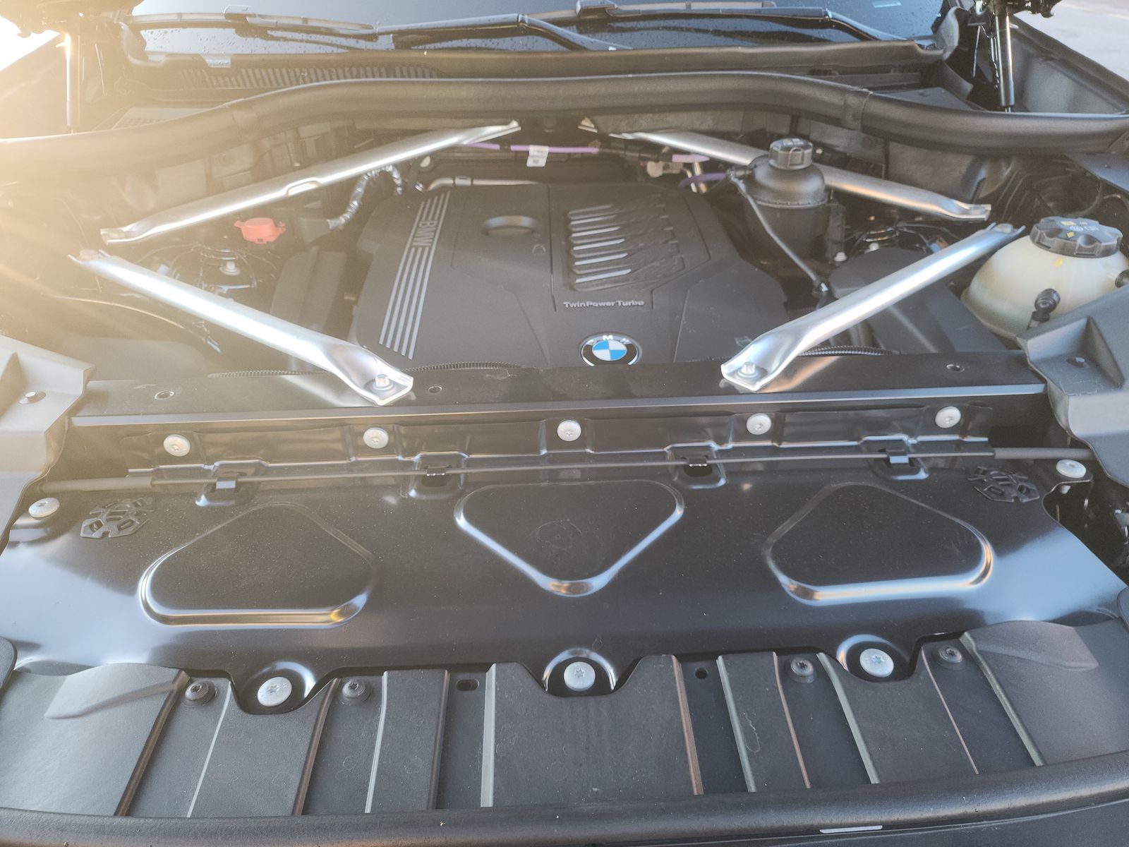 2023 BMW X6 xDrive40i AWD