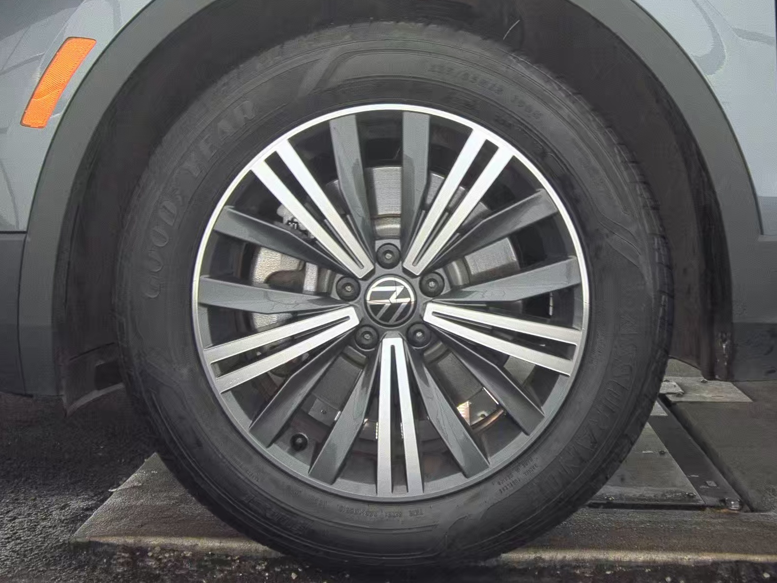 2024 Volkswagen Tiguan 2.0T Wolfsburg Edition FWD