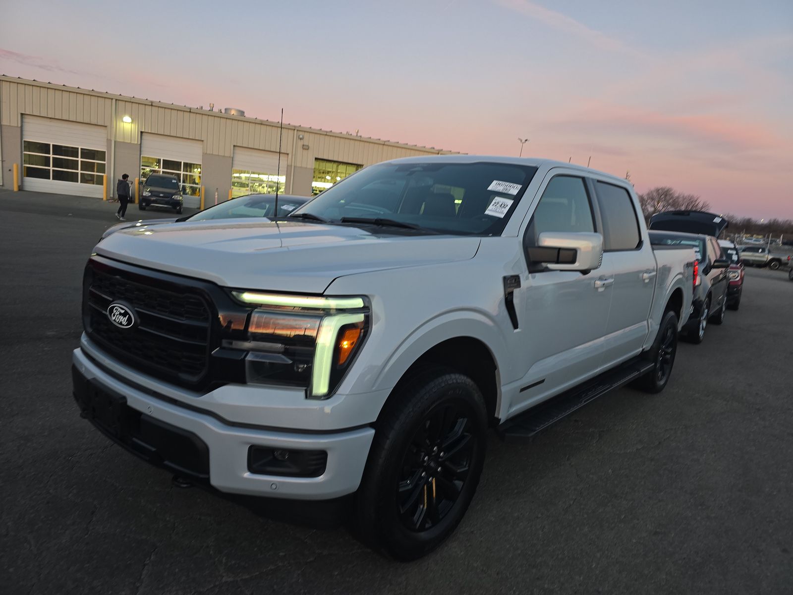 2025 Ford F-150 Hybrid Lariat AWD