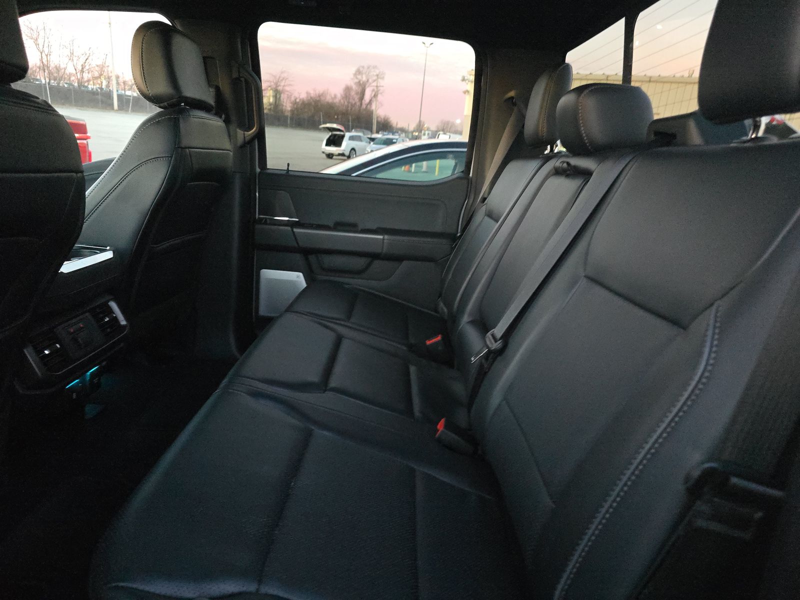 2025 Ford F-150 Hybrid Lariat AWD