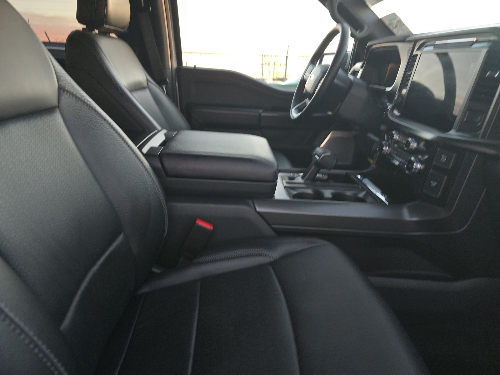 2025 Ford F-150 Hybrid Lariat AWD