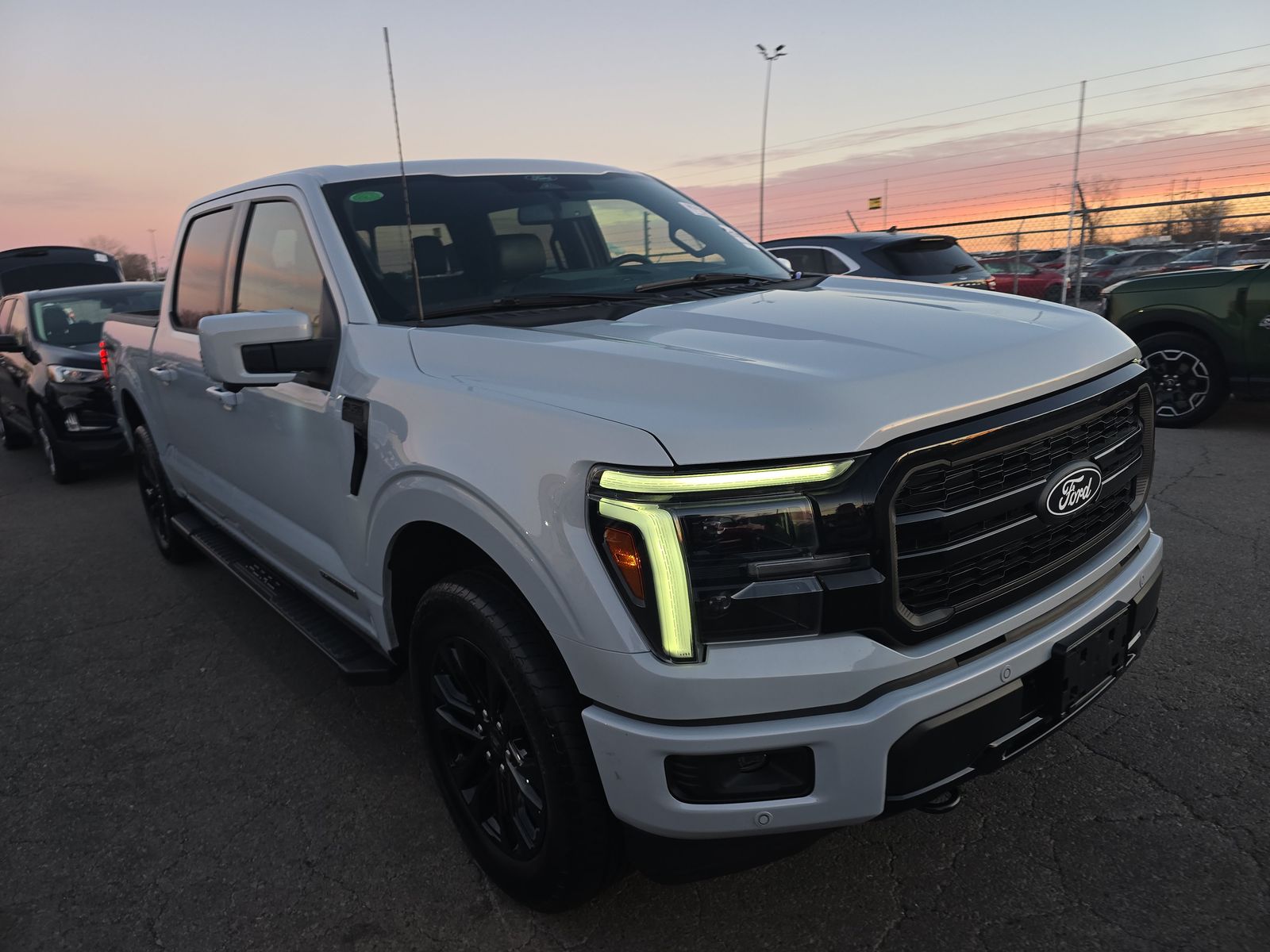 2025 Ford F-150 Hybrid Lariat AWD