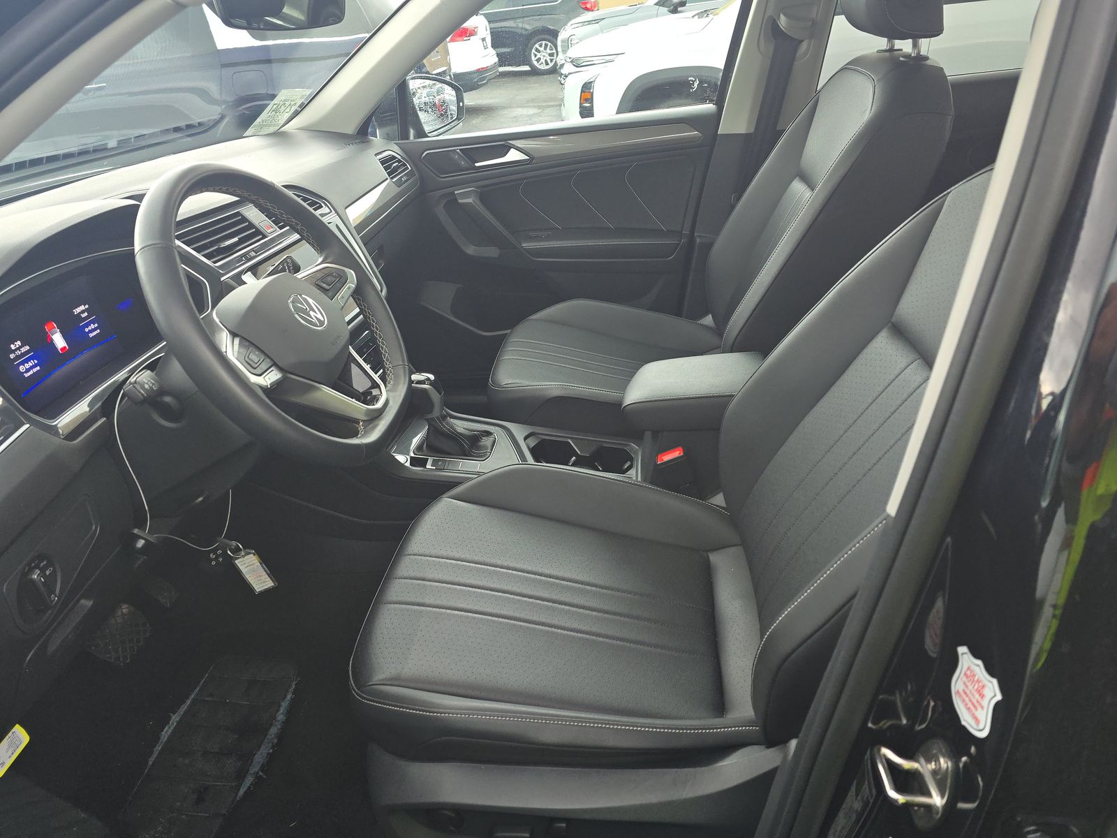 2024 Volkswagen Tiguan 2.0T SE FWD