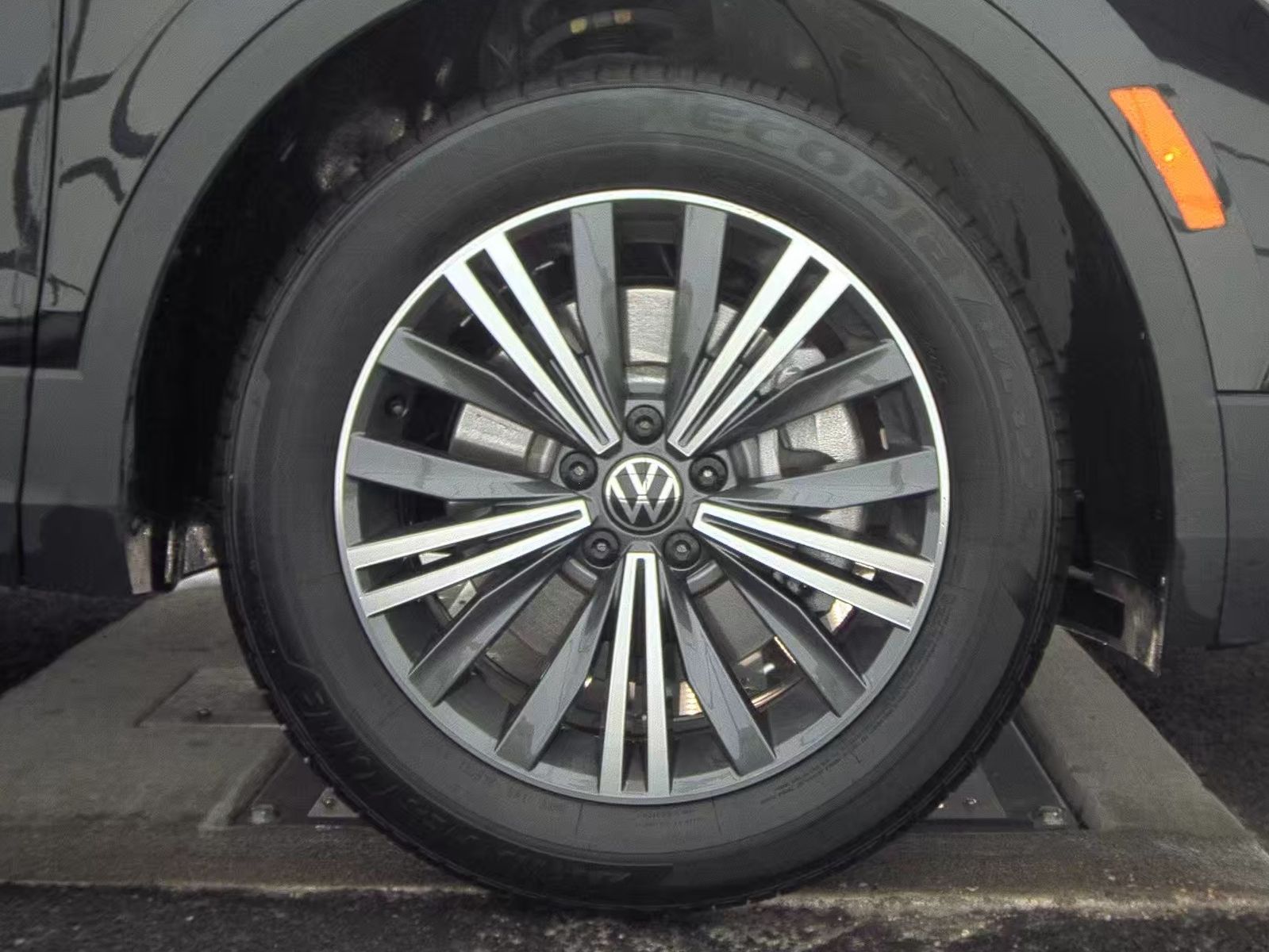 2024 Volkswagen Tiguan 2.0T Wolfsburg Edition FWD