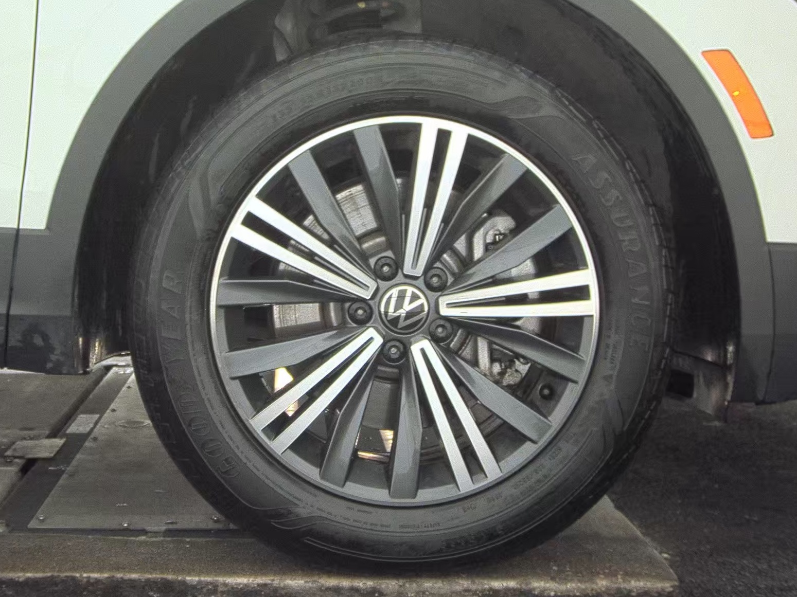 2024 Volkswagen Tiguan 2.0T Wolfsburg Edition FWD