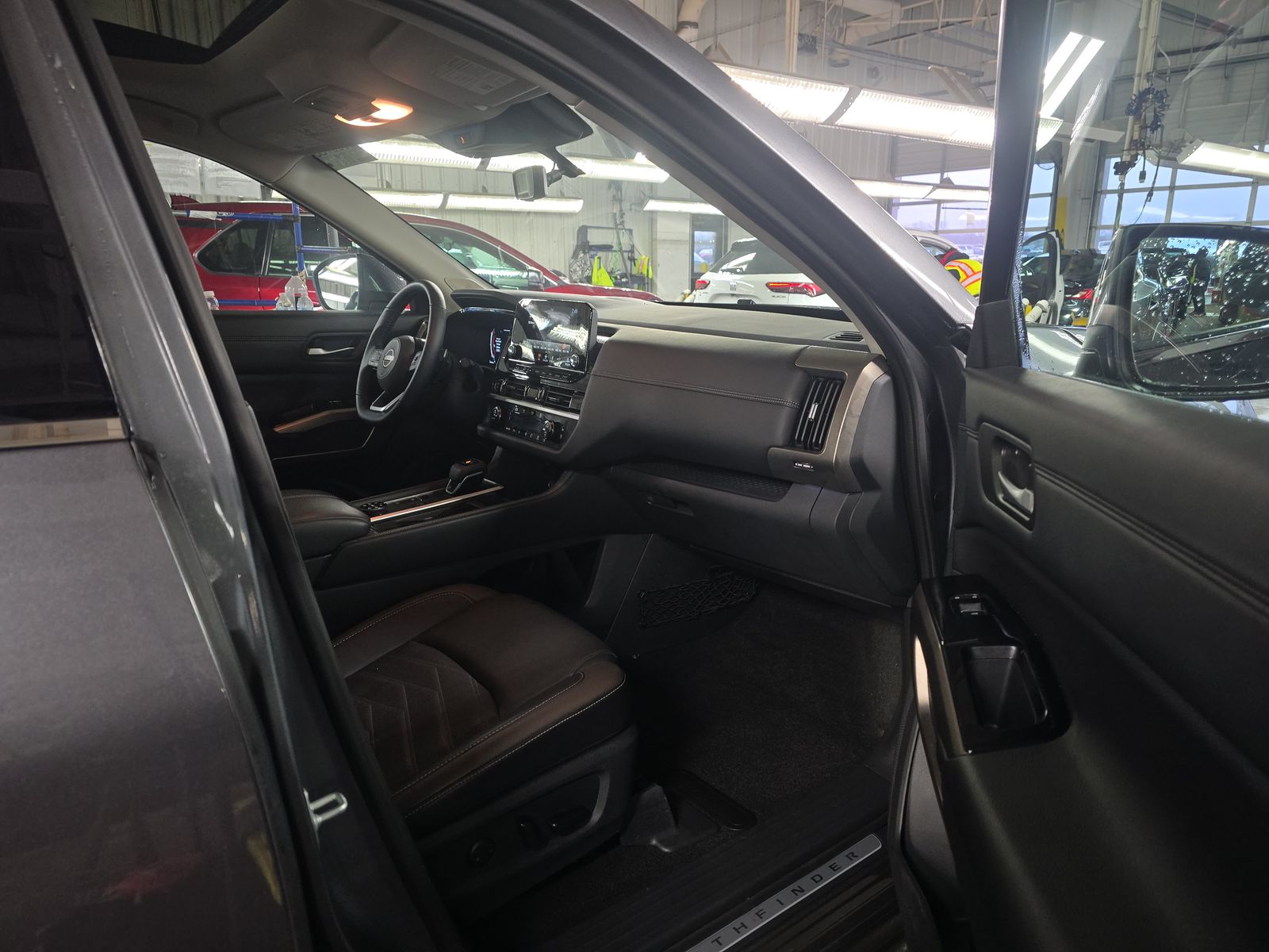 2024 Nissan Pathfinder Platinum AWD