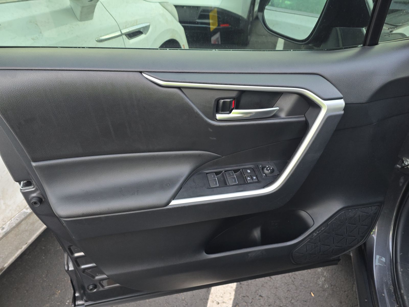 2024 Toyota RAV4 Hybrid SE AWD