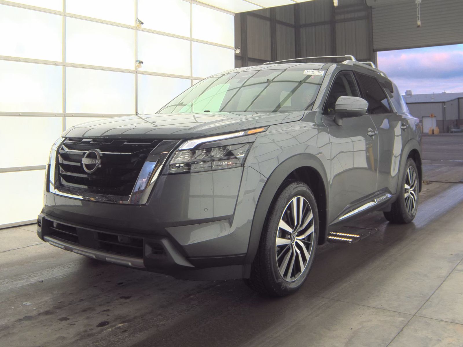 2024 Nissan Pathfinder Platinum AWD