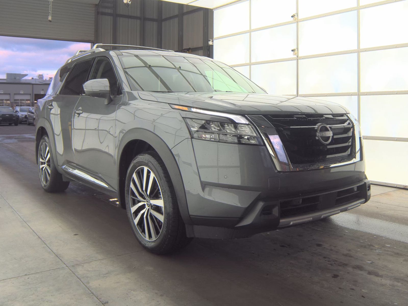 2024 Nissan Pathfinder Platinum AWD