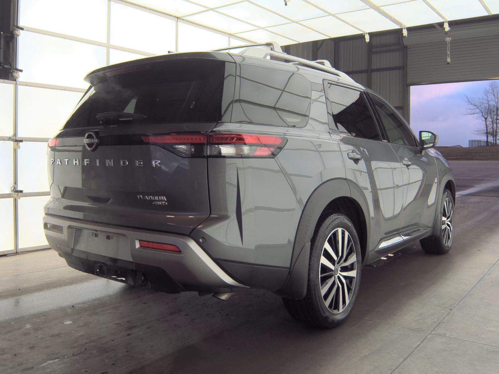 2024 Nissan Pathfinder Platinum AWD