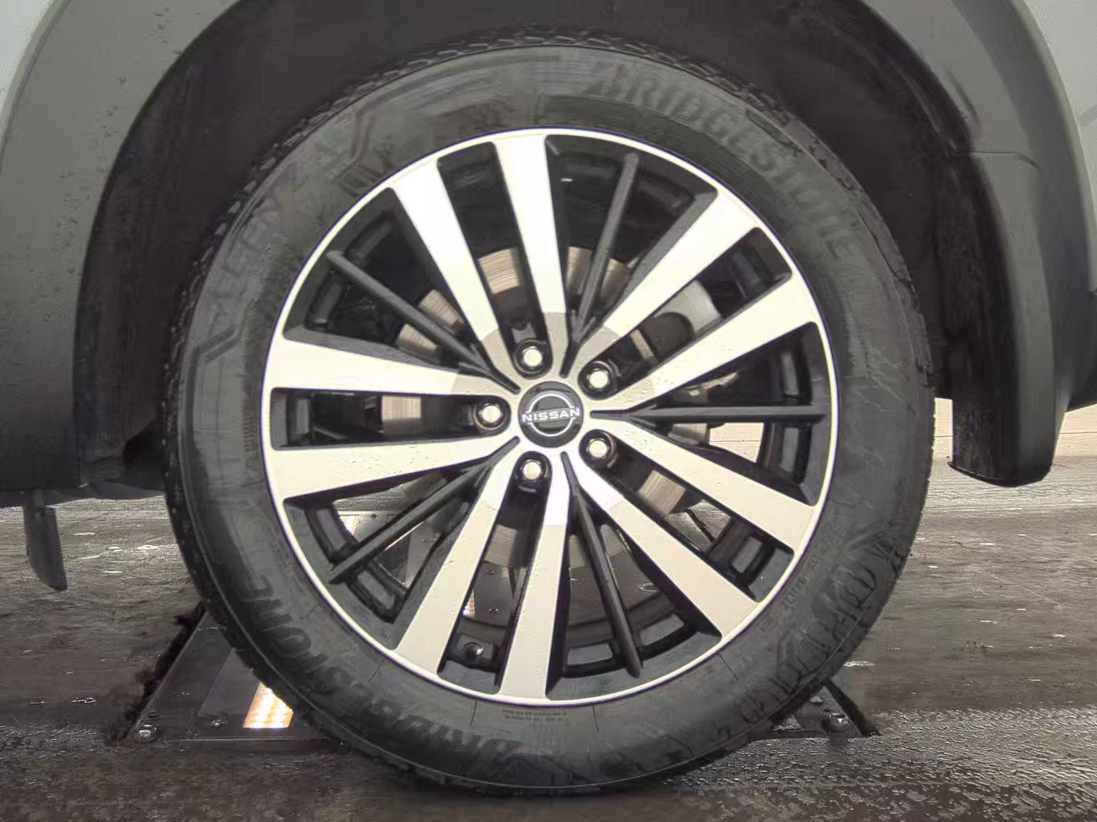 2024 Nissan Pathfinder Platinum AWD