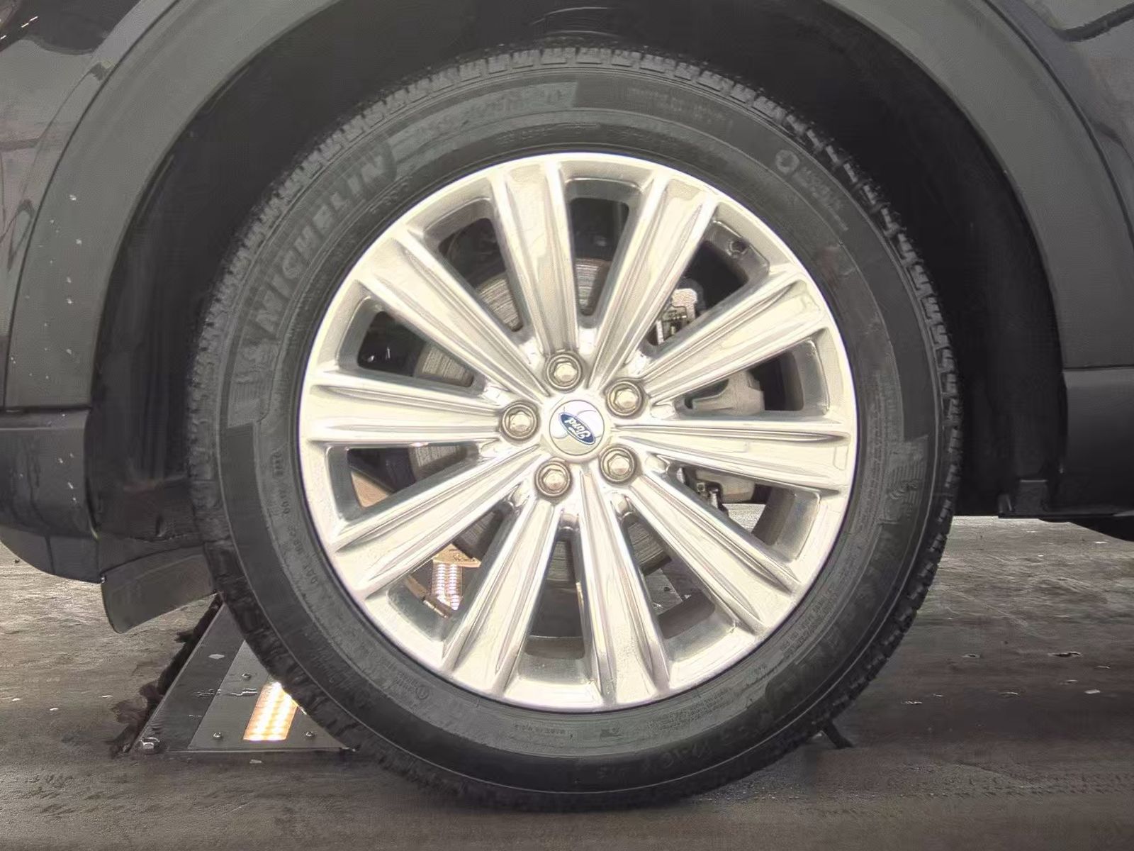 2025 Ford Explorer Platinum AWD