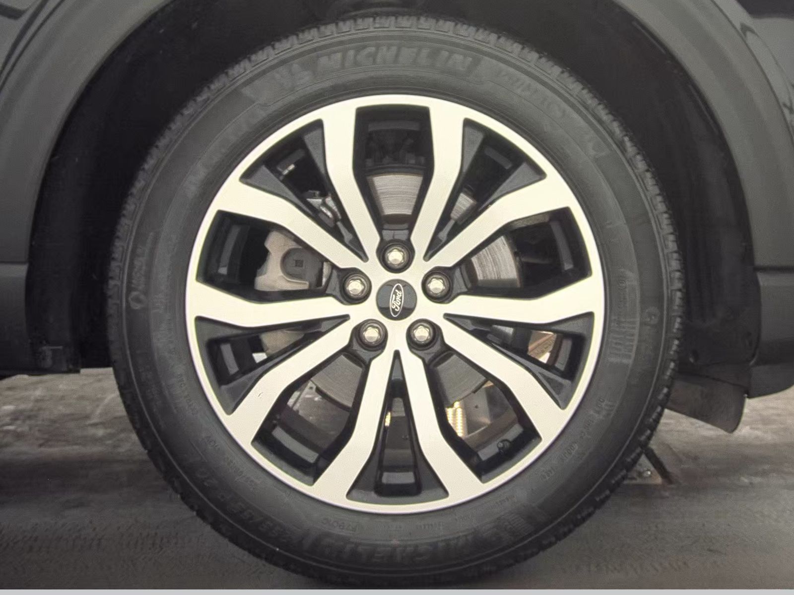 2025 Ford Explorer ST-Line AWD