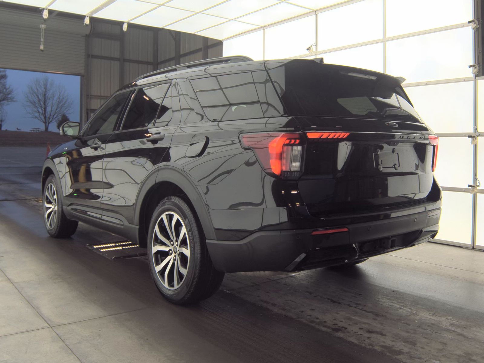 2025 Ford Explorer ST-Line AWD