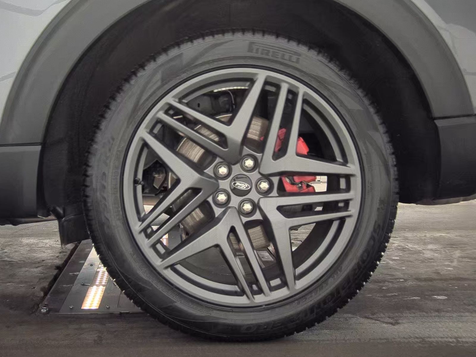 2025 Ford Explorer ST-Line AWD