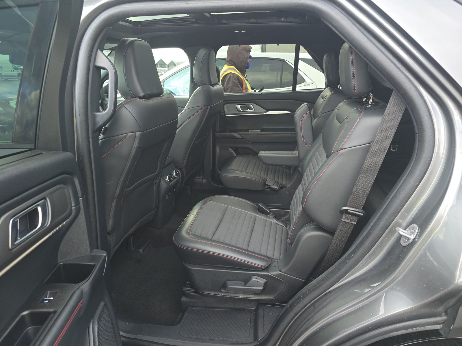 2025 Ford Explorer ST-Line AWD