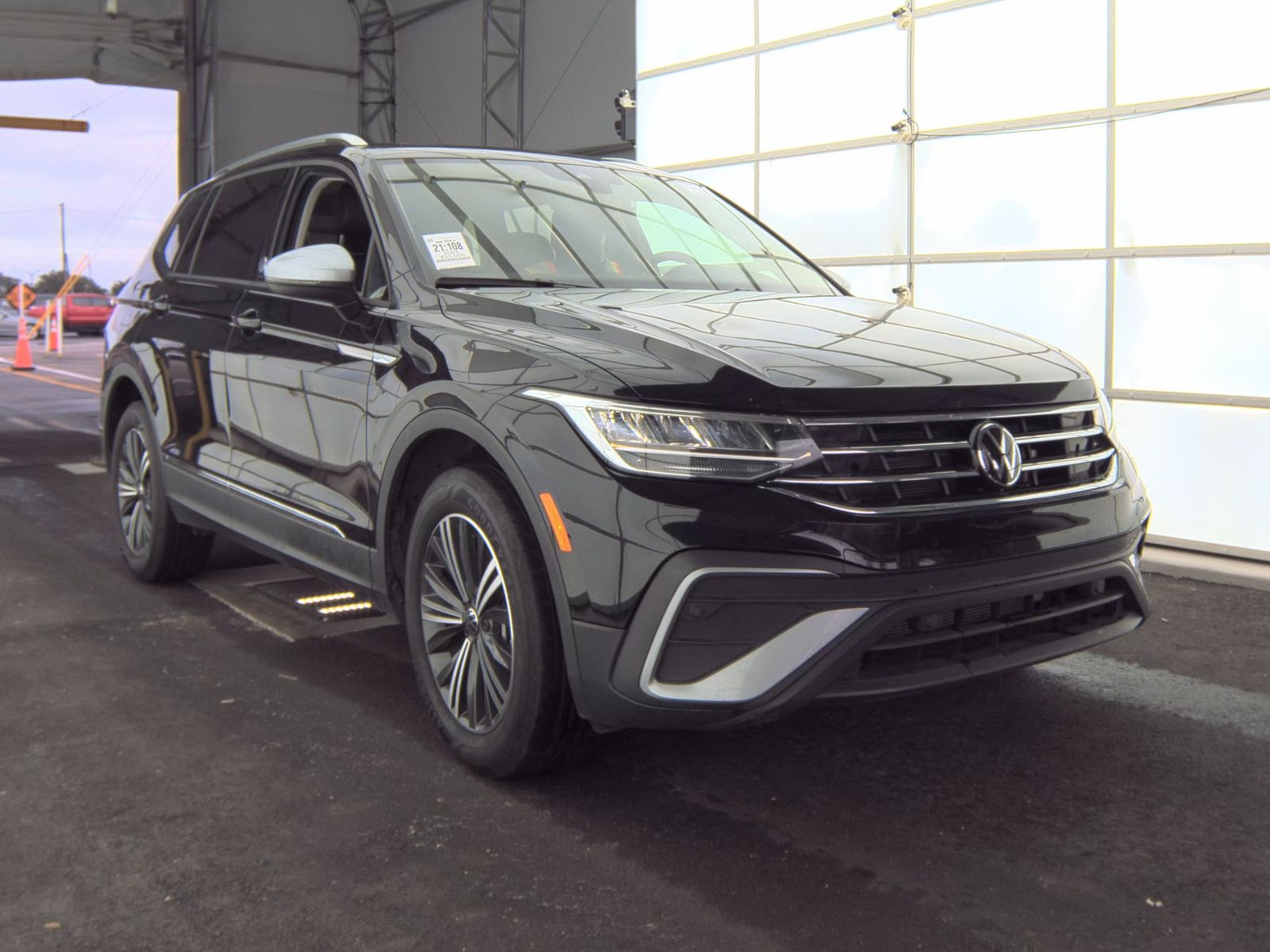 2024 Volkswagen Tiguan 2.0T Wolfsburg Edition FWD