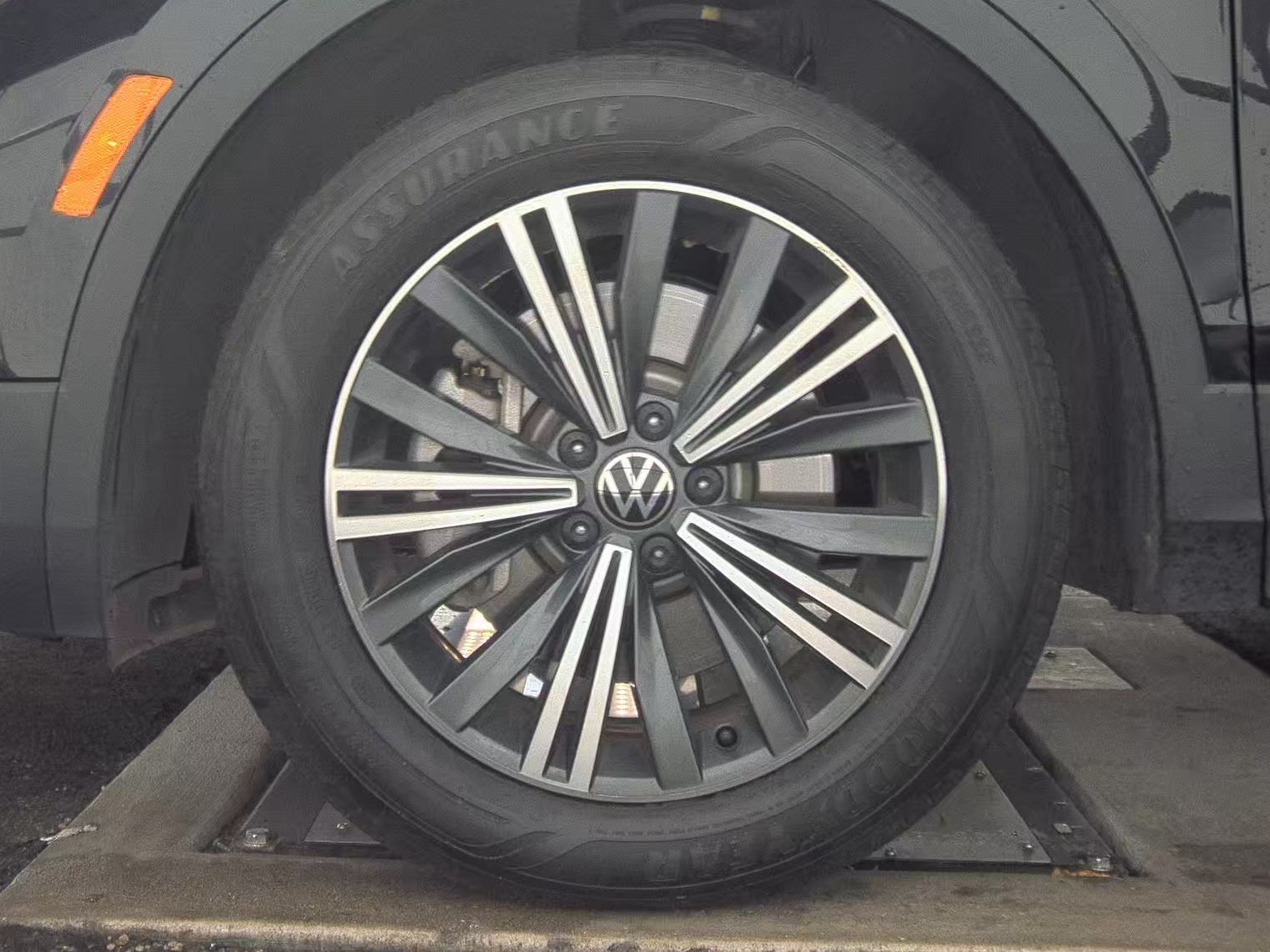 2024 Volkswagen Tiguan 2.0T Wolfsburg Edition FWD