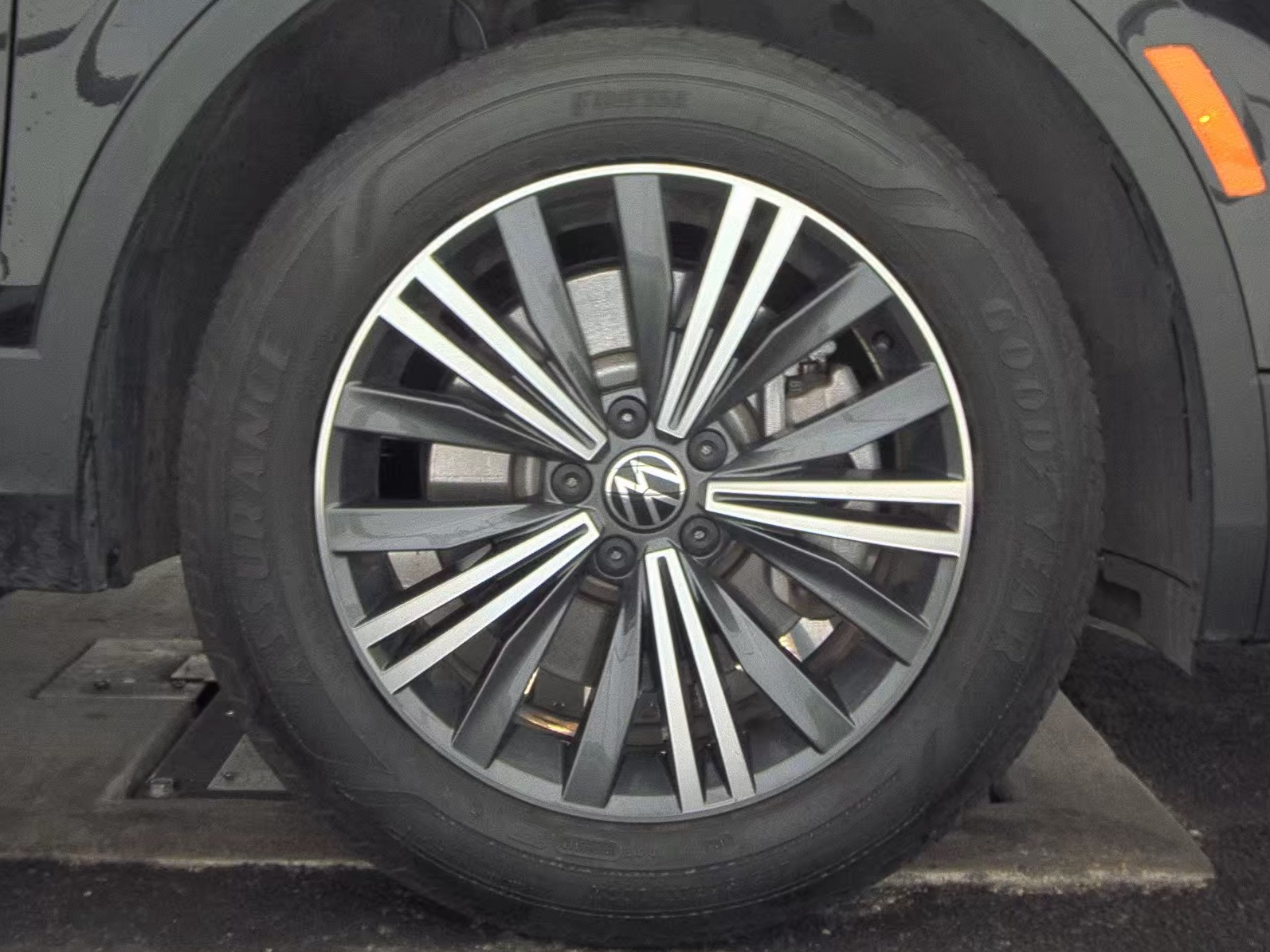 2024 Volkswagen Tiguan 2.0T Wolfsburg Edition FWD