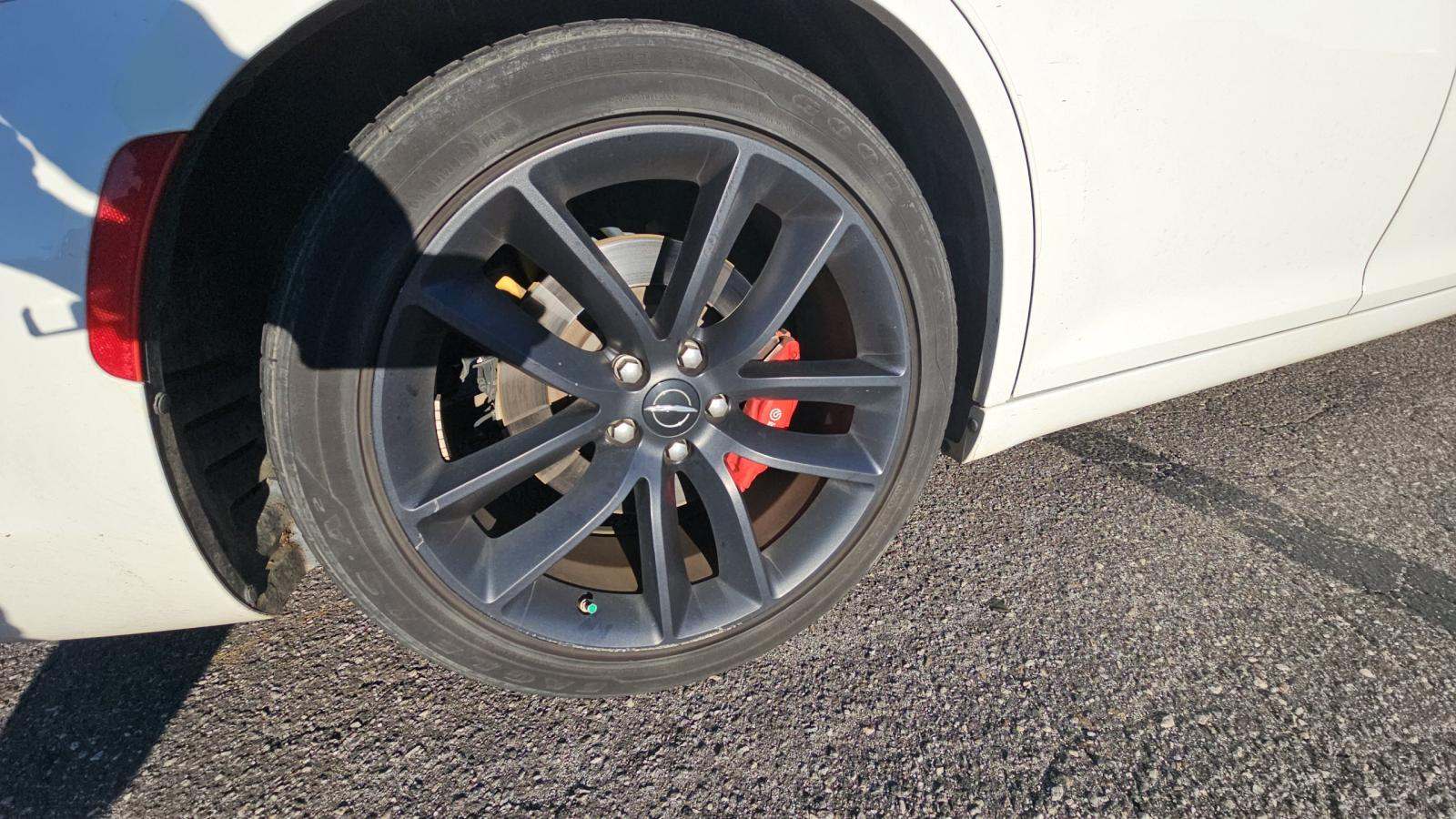 2023 Chrysler 300 C RWD