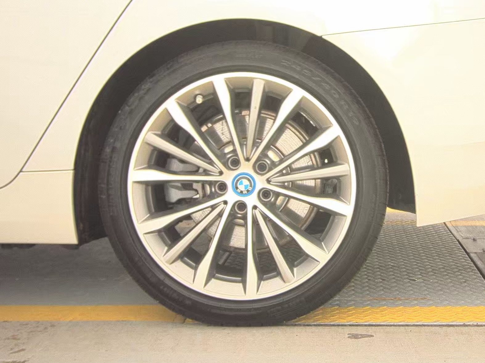 2022 BMW 5 Series 530e xDrive AWD