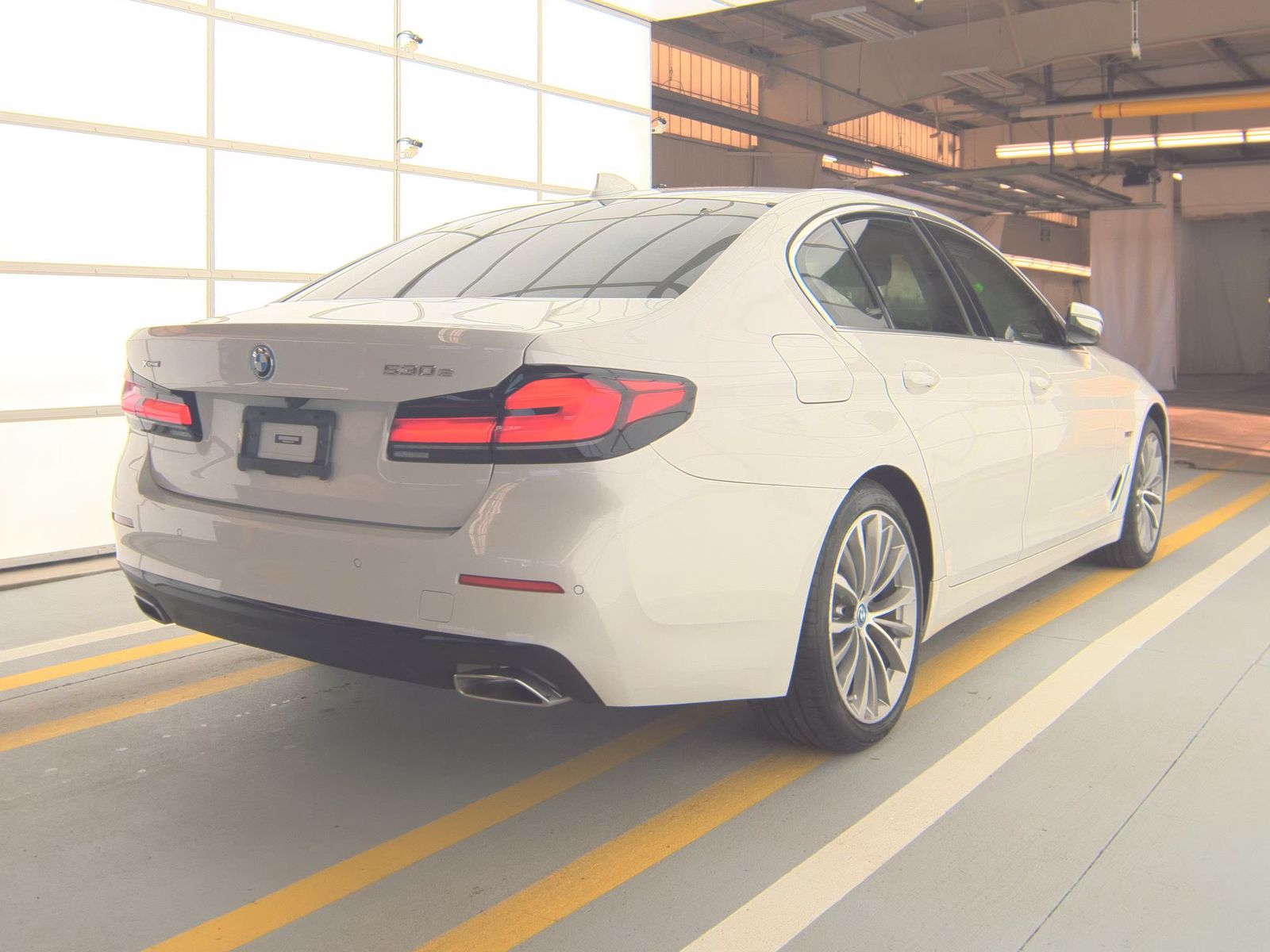 2022 BMW 5 Series 530e xDrive AWD