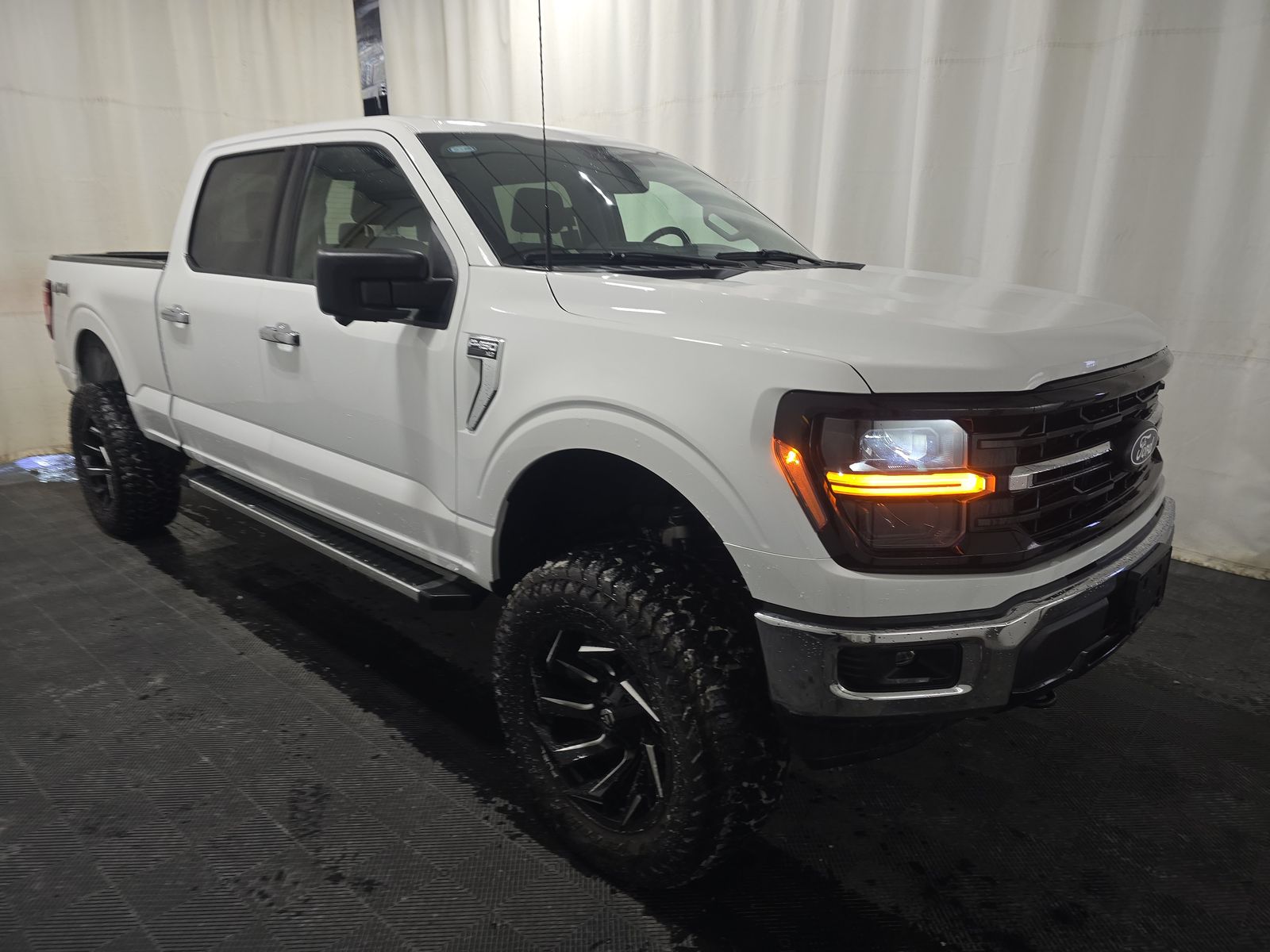 2024 Ford F-150 XLT AWD