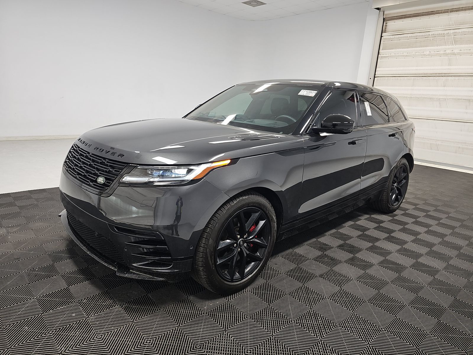 2024 Land Rover Range Rover Velar Dynamic SE AWD