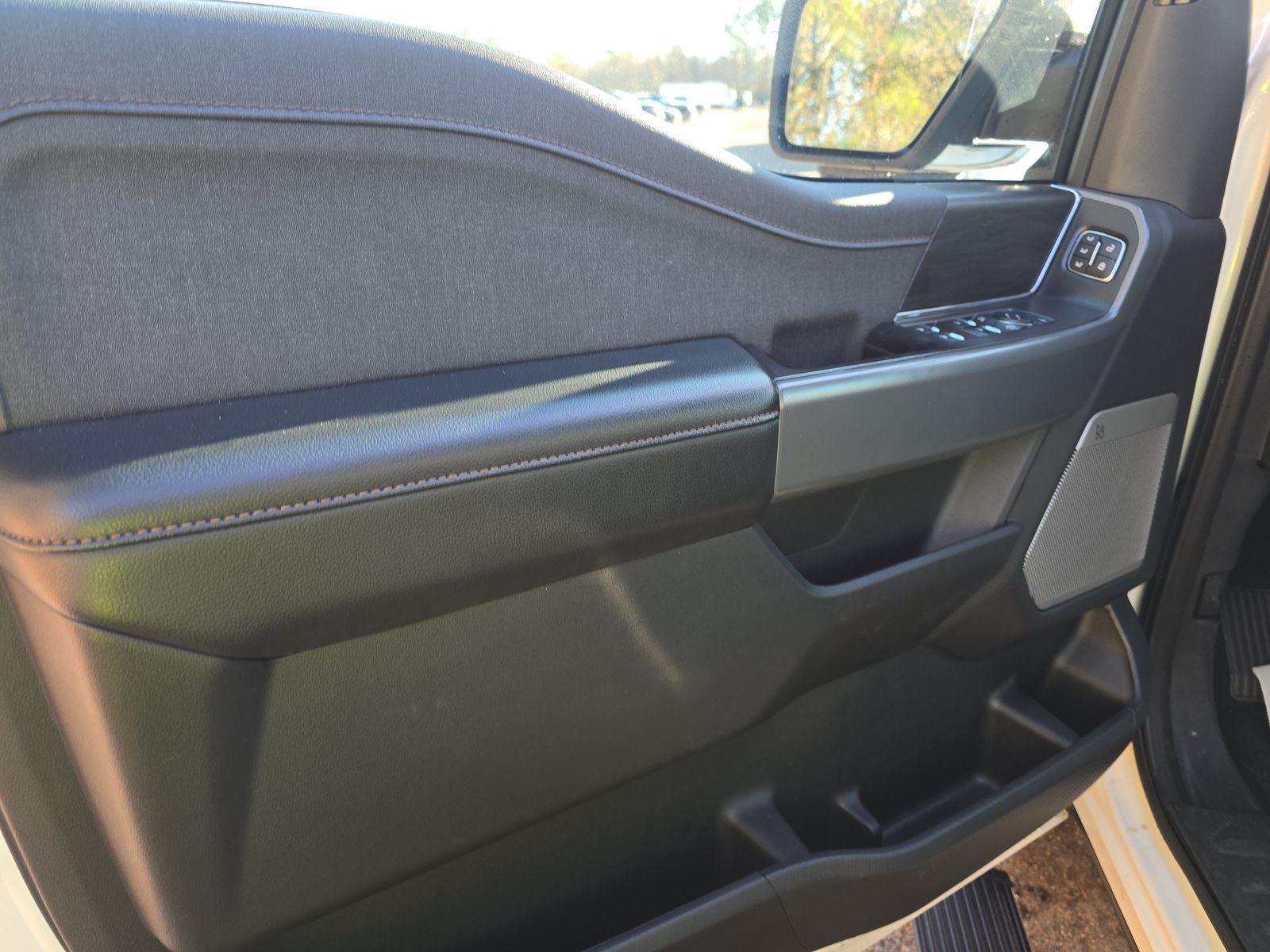 2024 Ford F-150 Lariat AWD