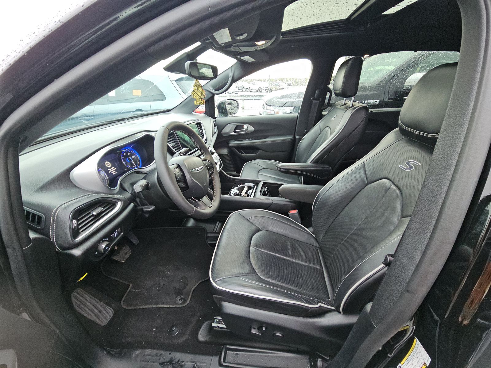 2025 Chrysler Pacifica Limited FWD