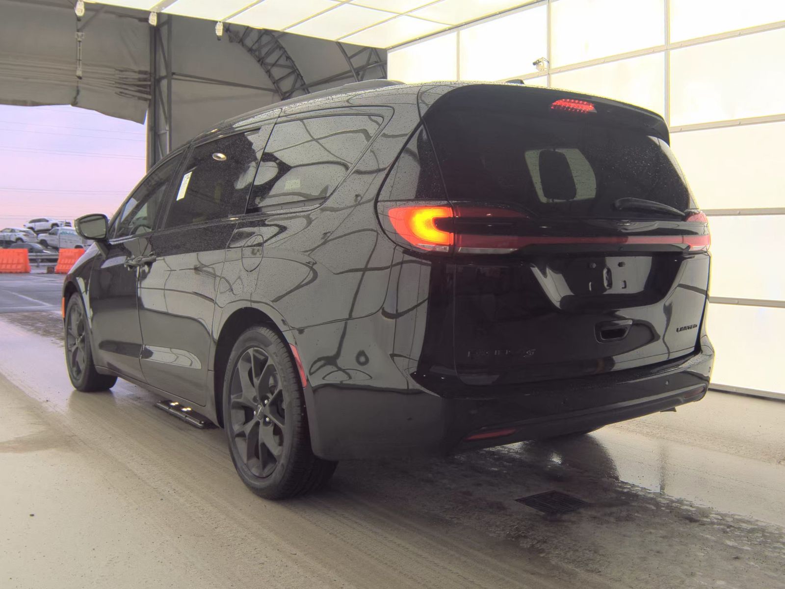 2025 Chrysler Pacifica Limited FWD