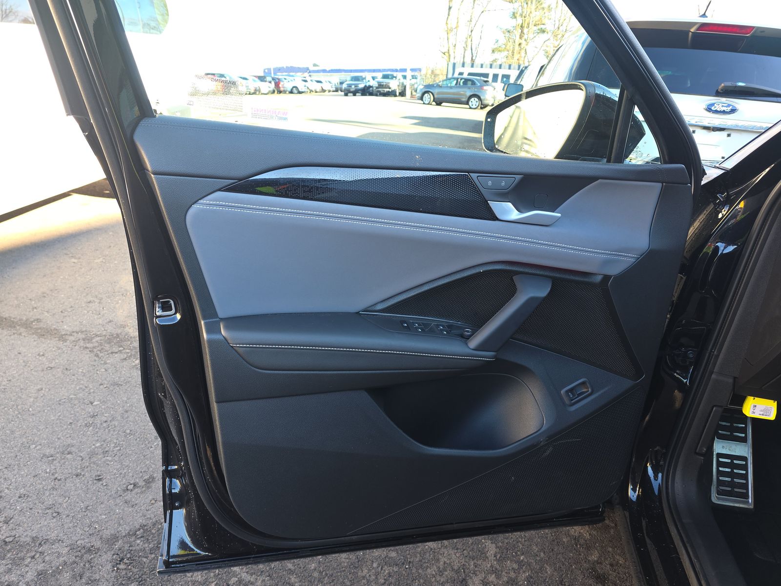 2025 Volkswagen Tiguan 2.0T SE R-Line Black AWD