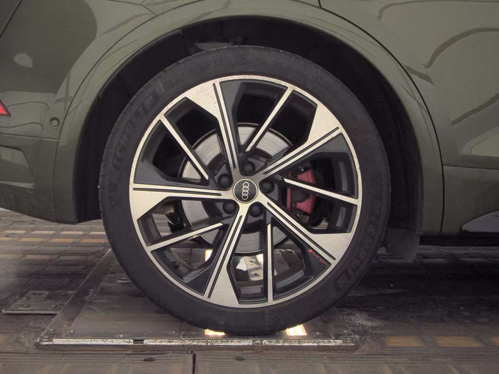 2022 Audi SQ5 Prestige AWD