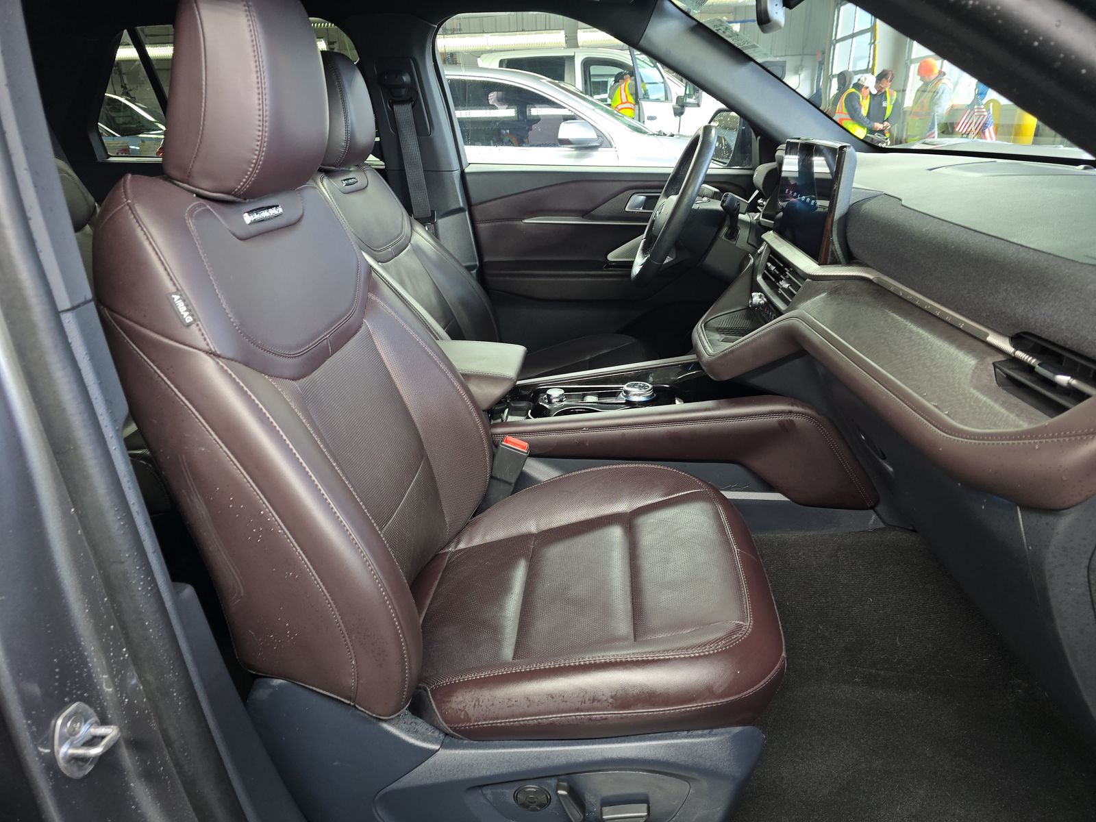 2025 Ford Explorer Platinum AWD