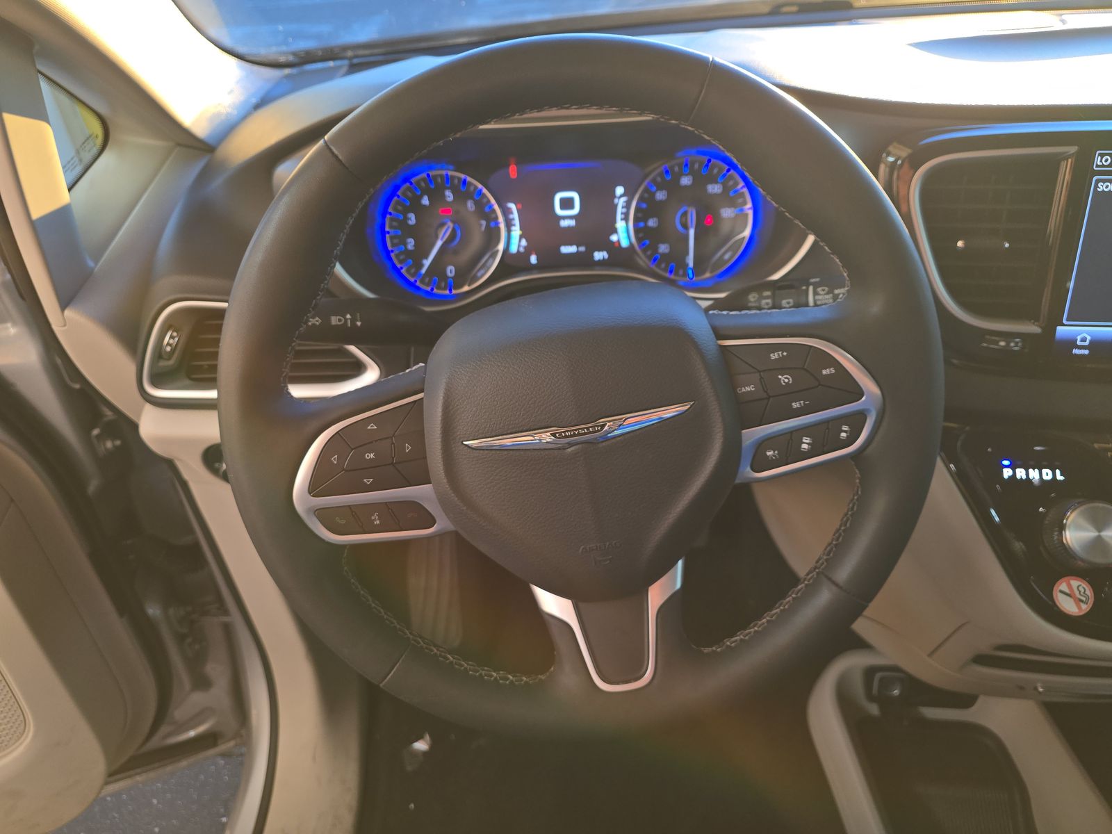 2023 Chrysler Pacifica Touring L FWD