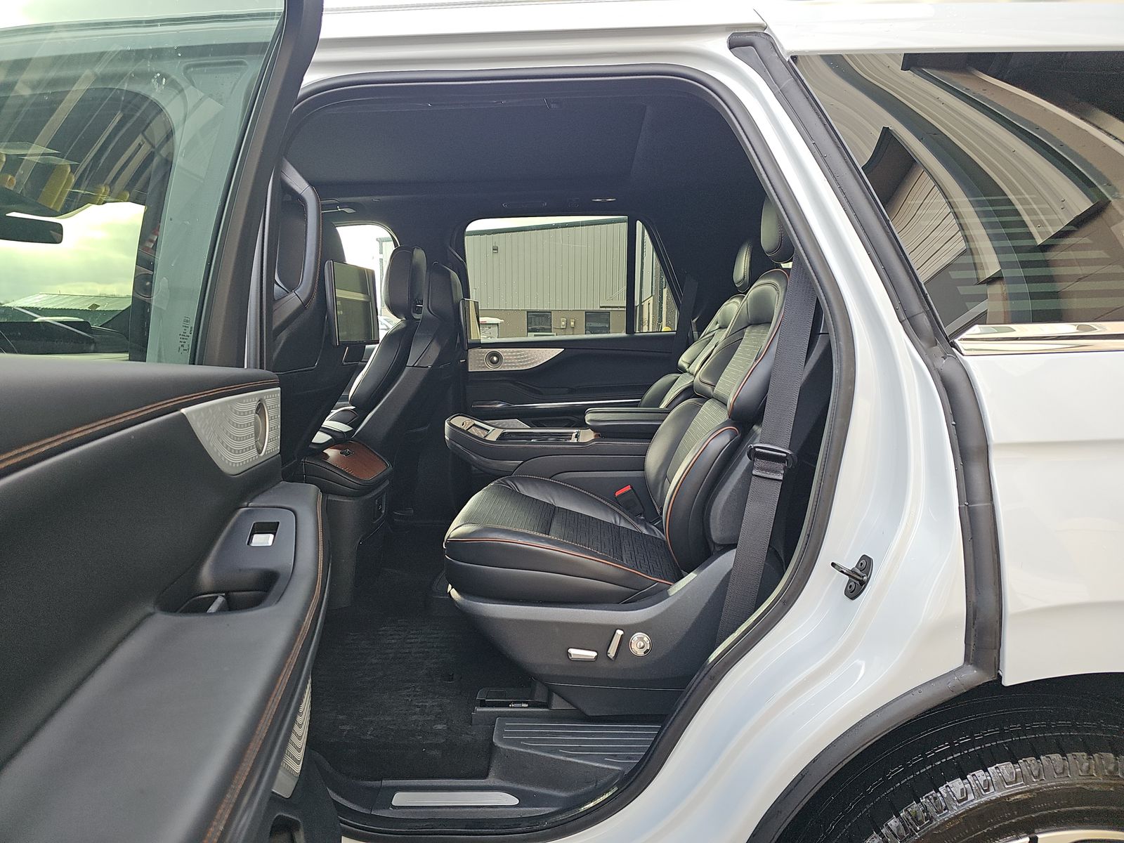 2025 Lincoln Navigator Black Label AWD