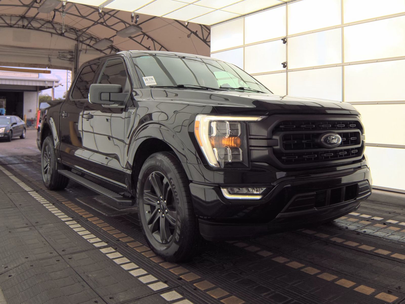 2023 Ford F-150 XLT FWD