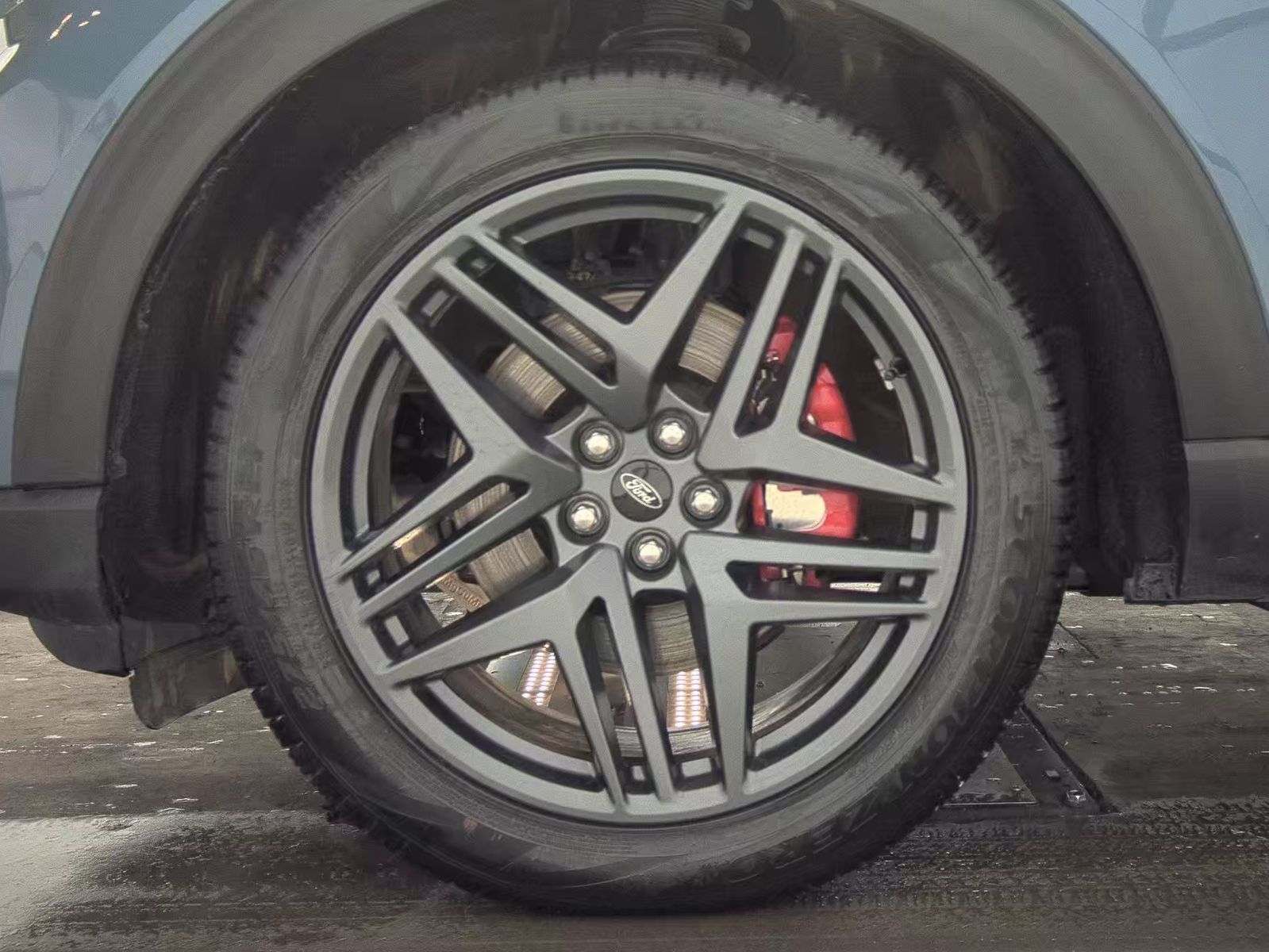 2025 Ford Explorer ST AWD