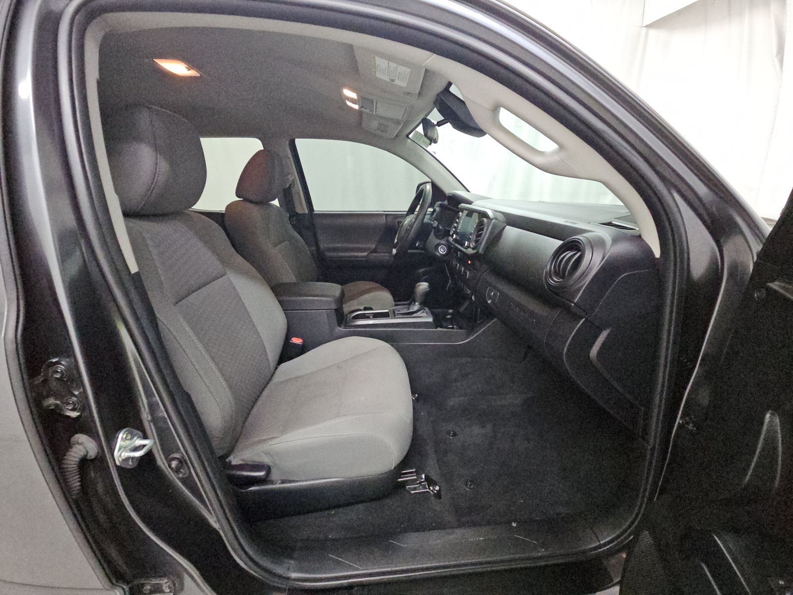 2022 Toyota Tacoma SR AWD