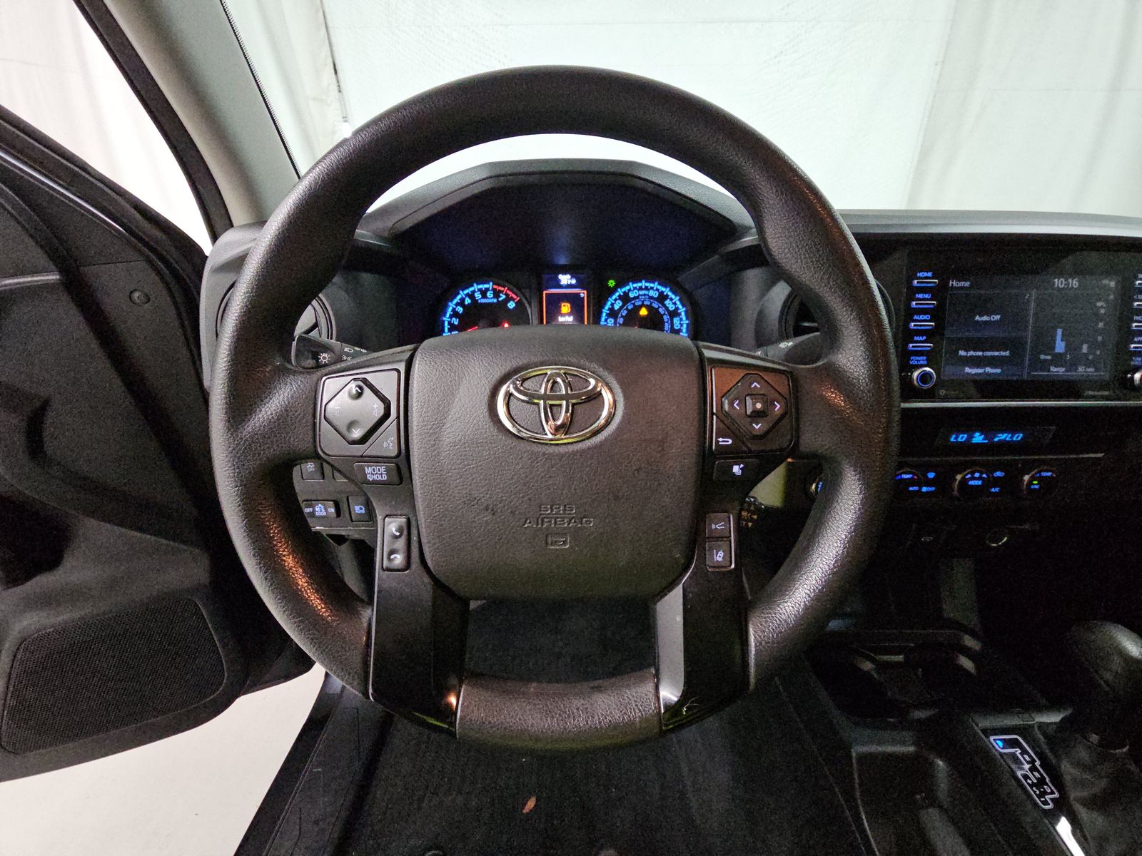 2022 Toyota Tacoma SR AWD