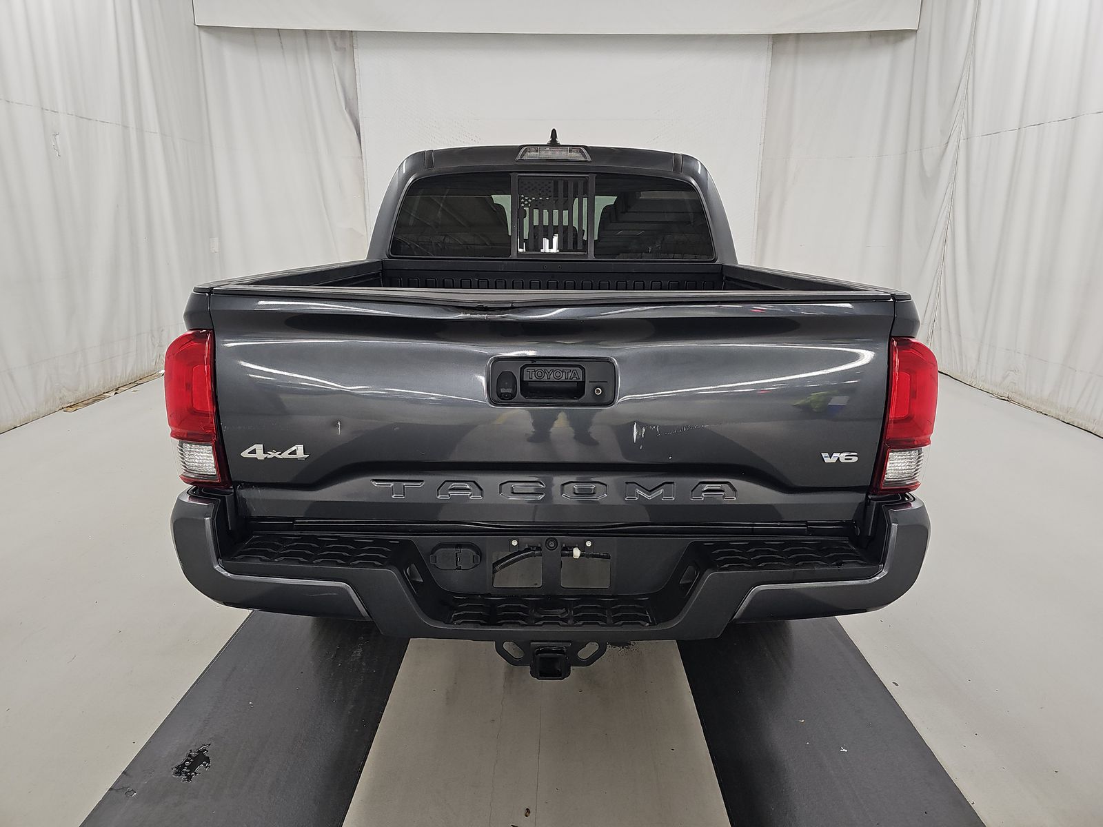 2022 Toyota Tacoma SR AWD