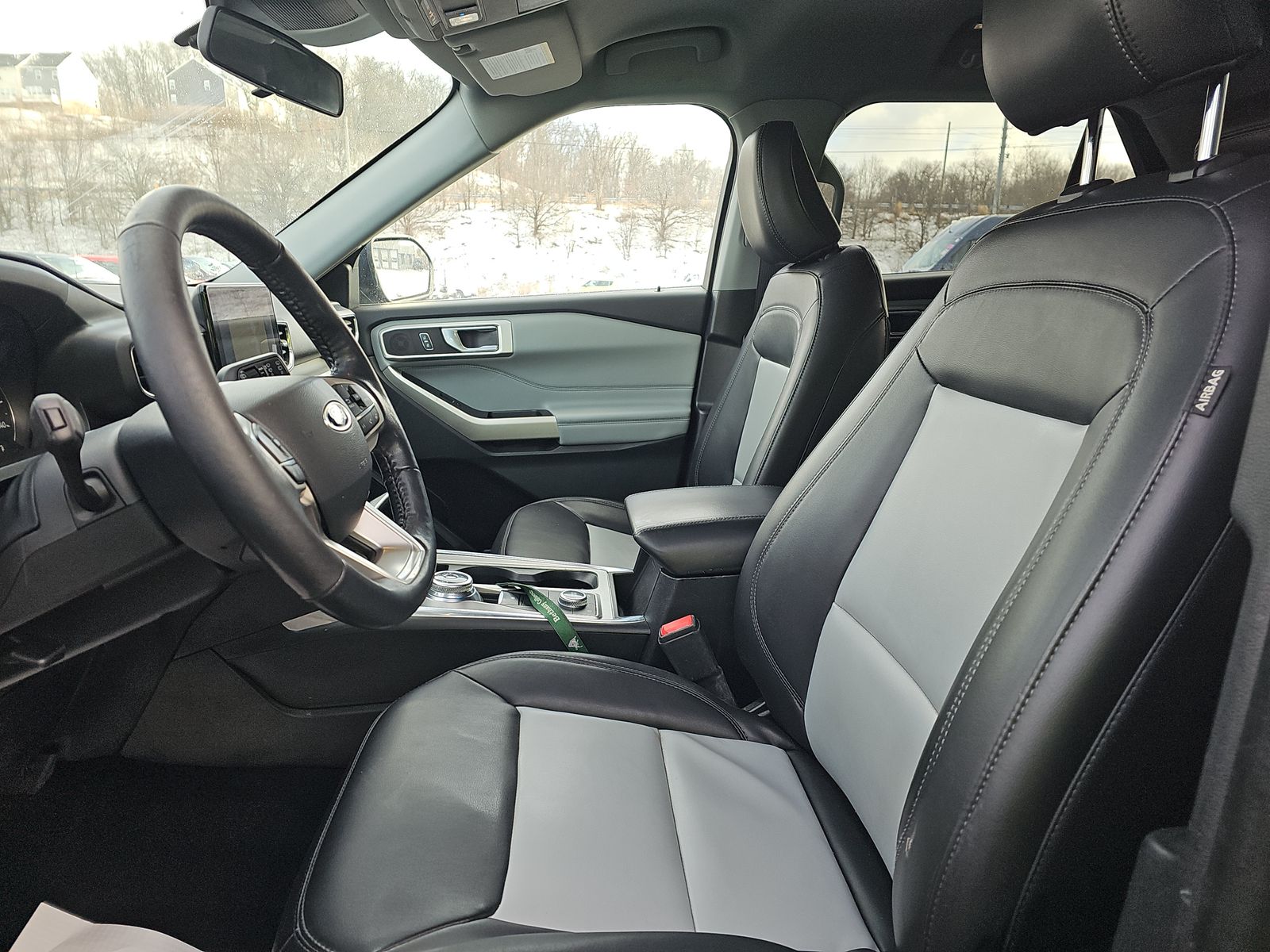 2022 Ford Explorer XLT AWD