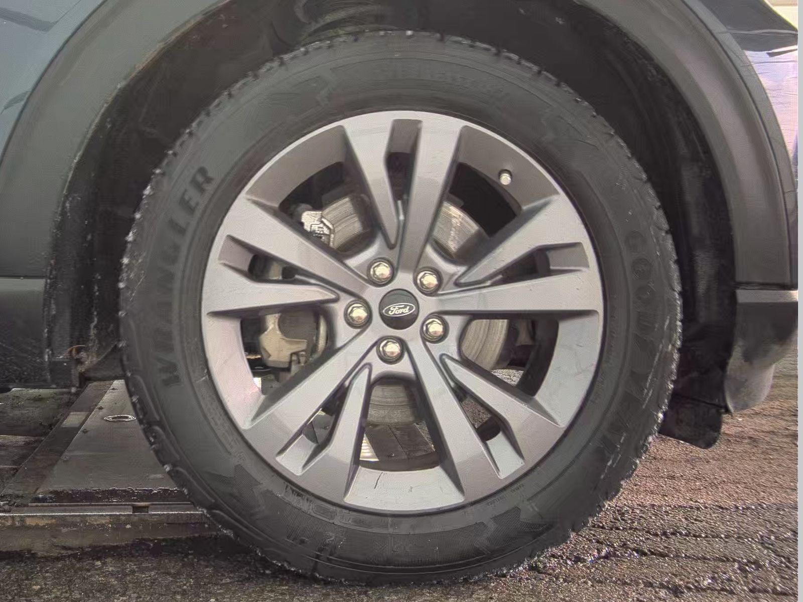 2022 Ford Explorer XLT AWD