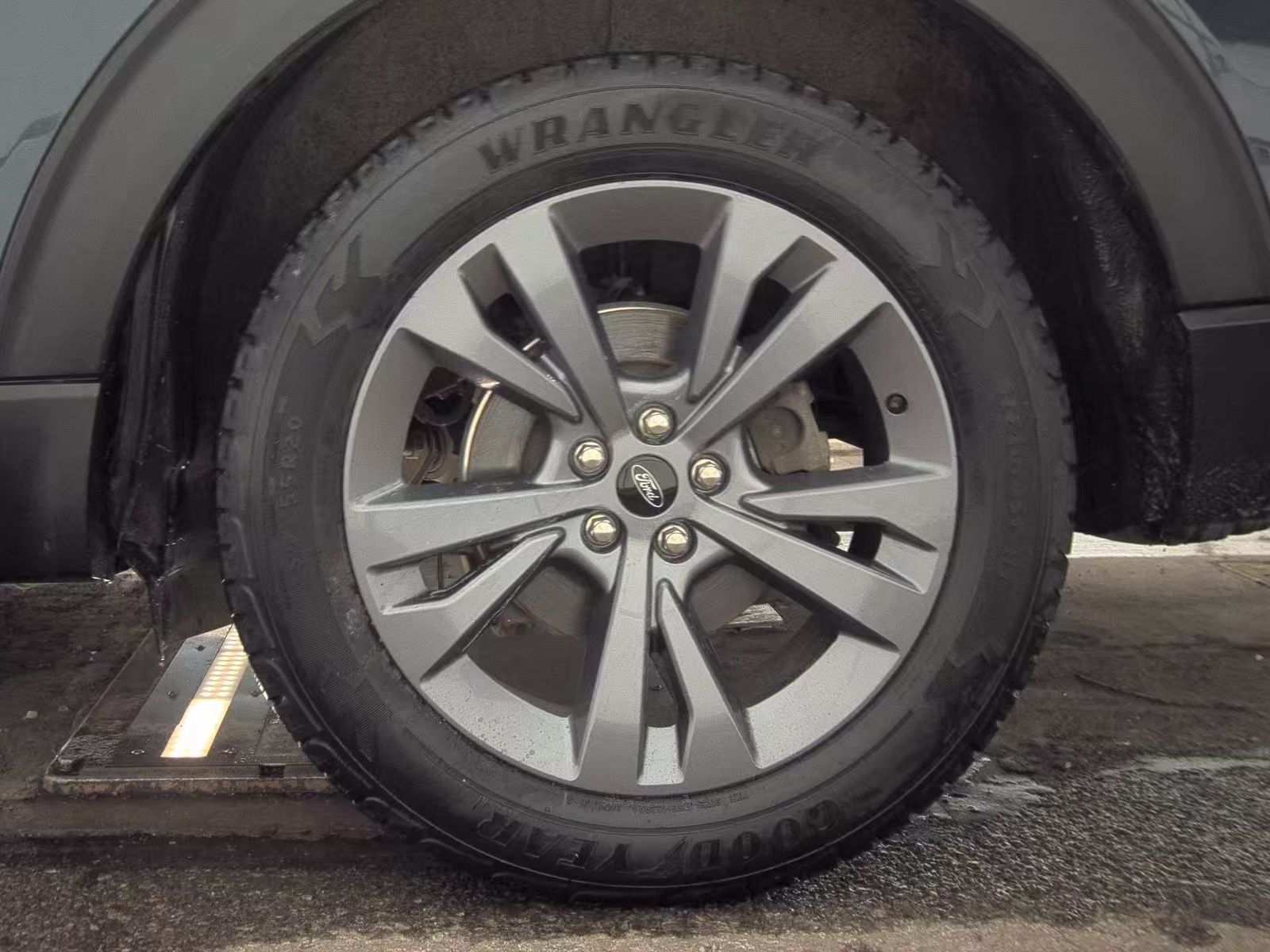 2022 Ford Explorer XLT AWD