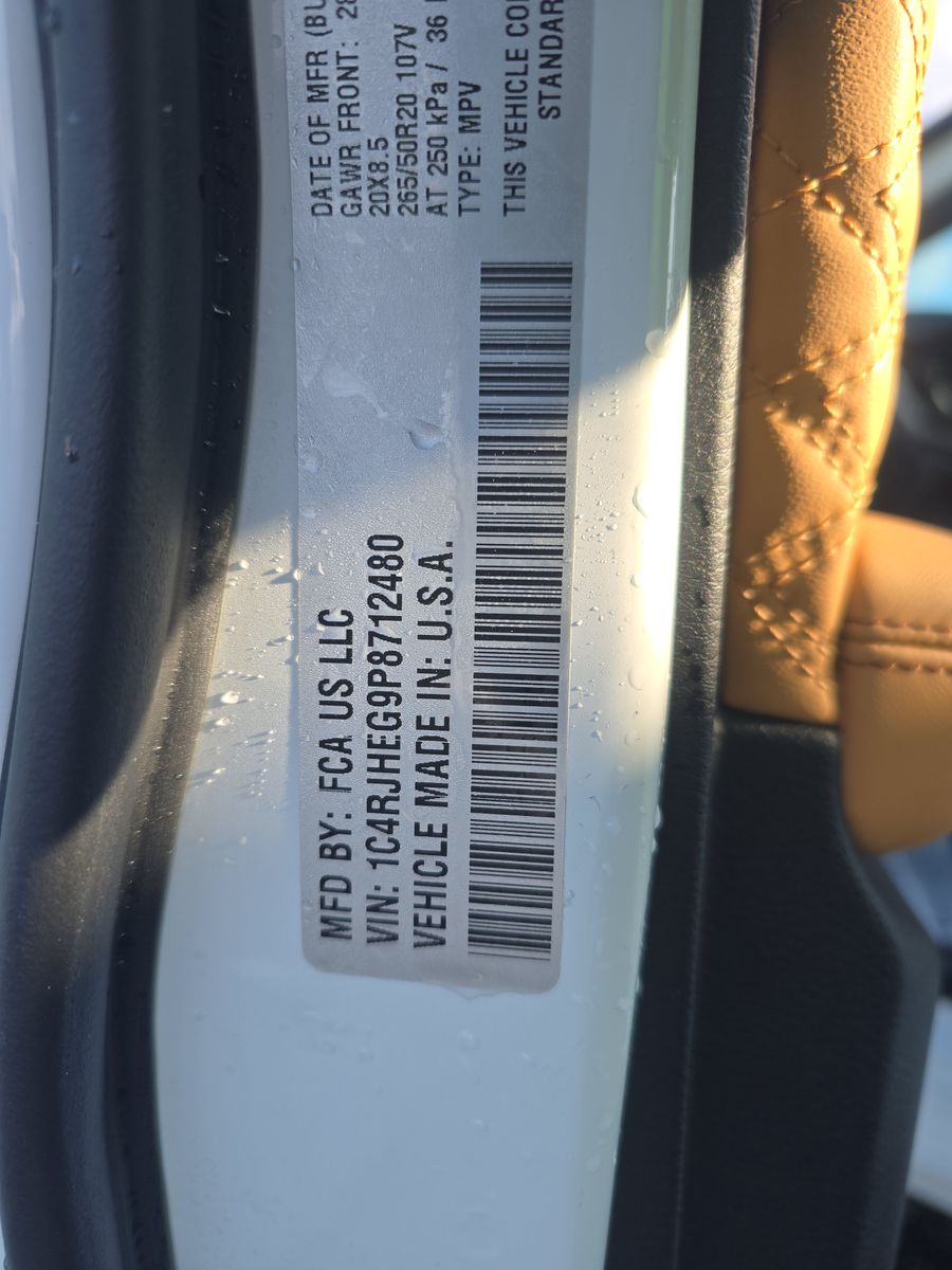 2023 Jeep Grand Cherokee Summit AWD