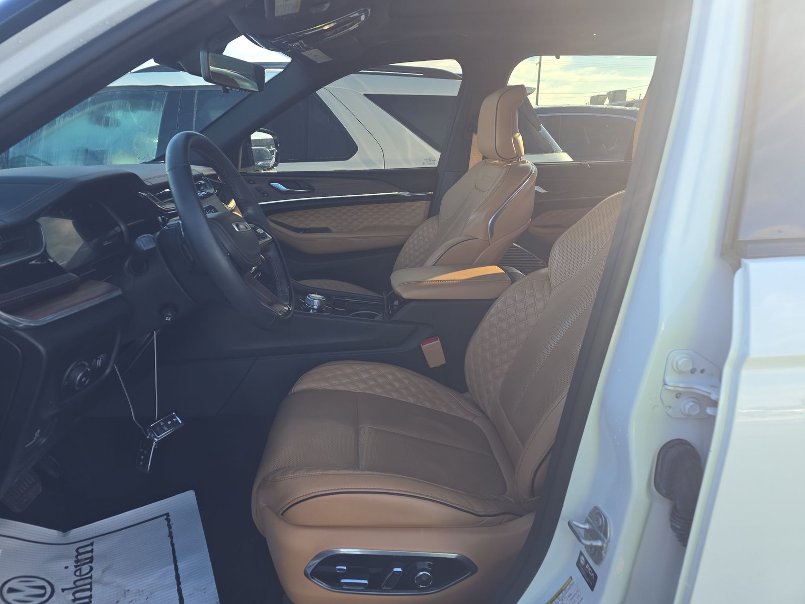 2023 Jeep Grand Cherokee Summit AWD