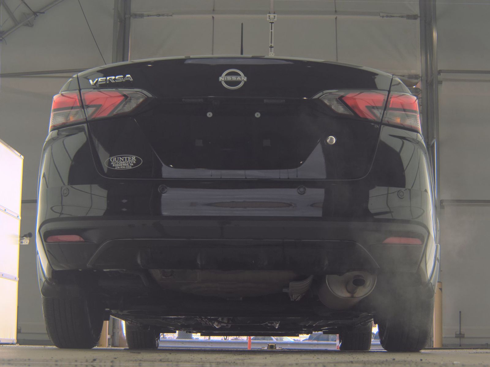 NISSAN VERSA - 8