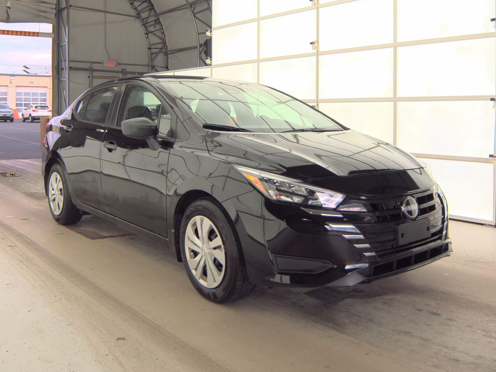 NISSAN VERSA - 5