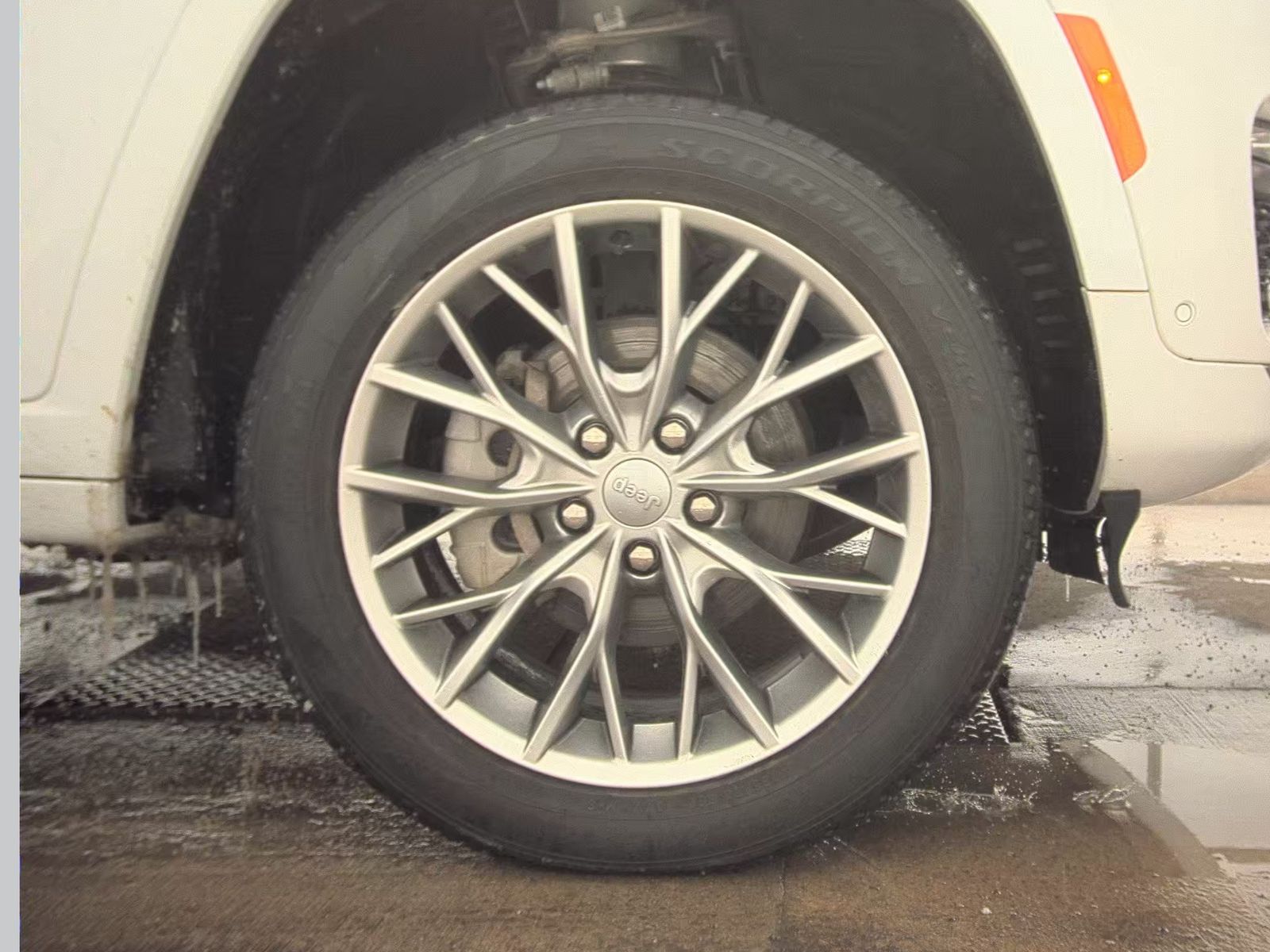 2023 Jeep Grand Cherokee Summit AWD