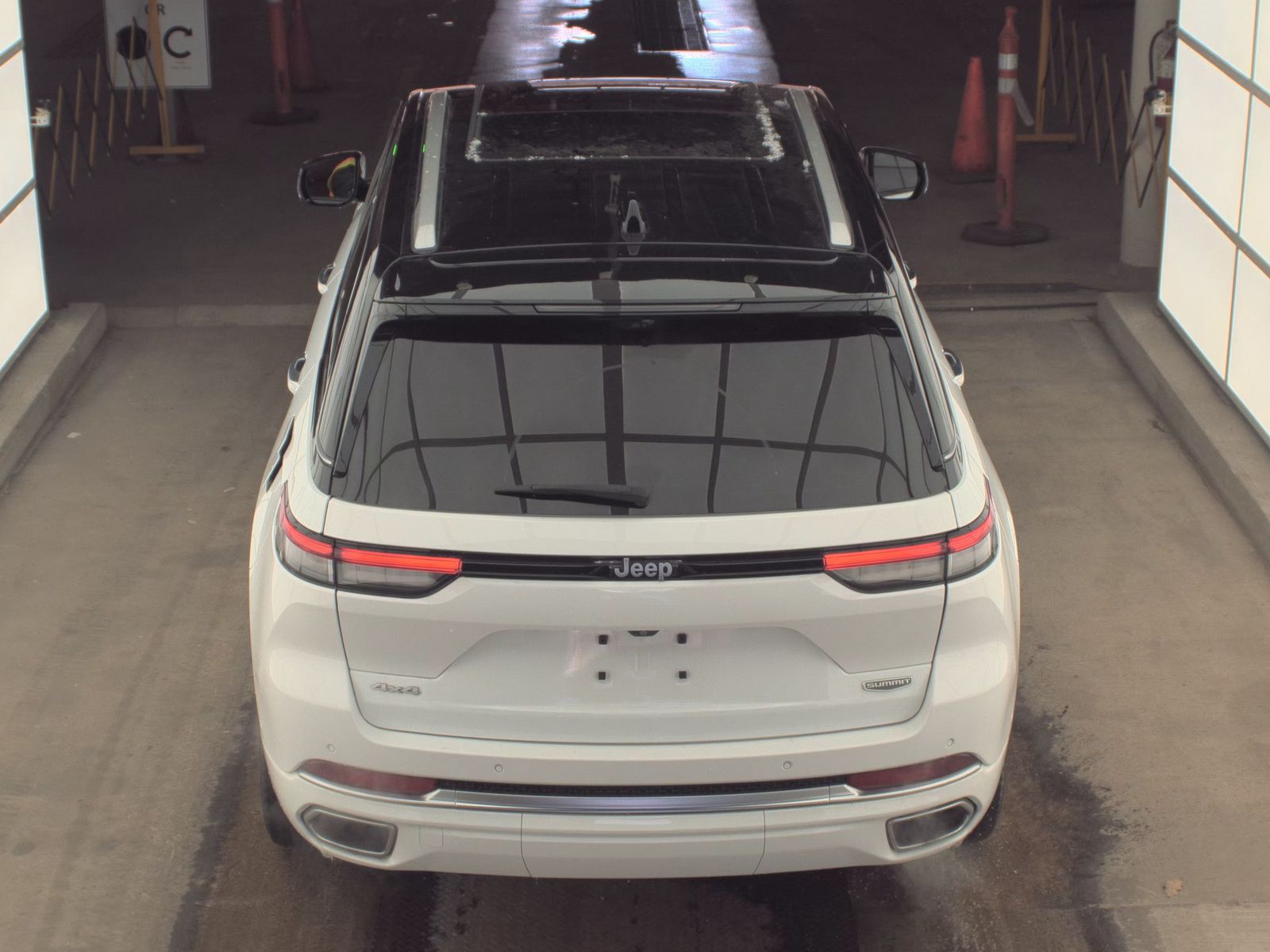 2023 Jeep Grand Cherokee Summit AWD